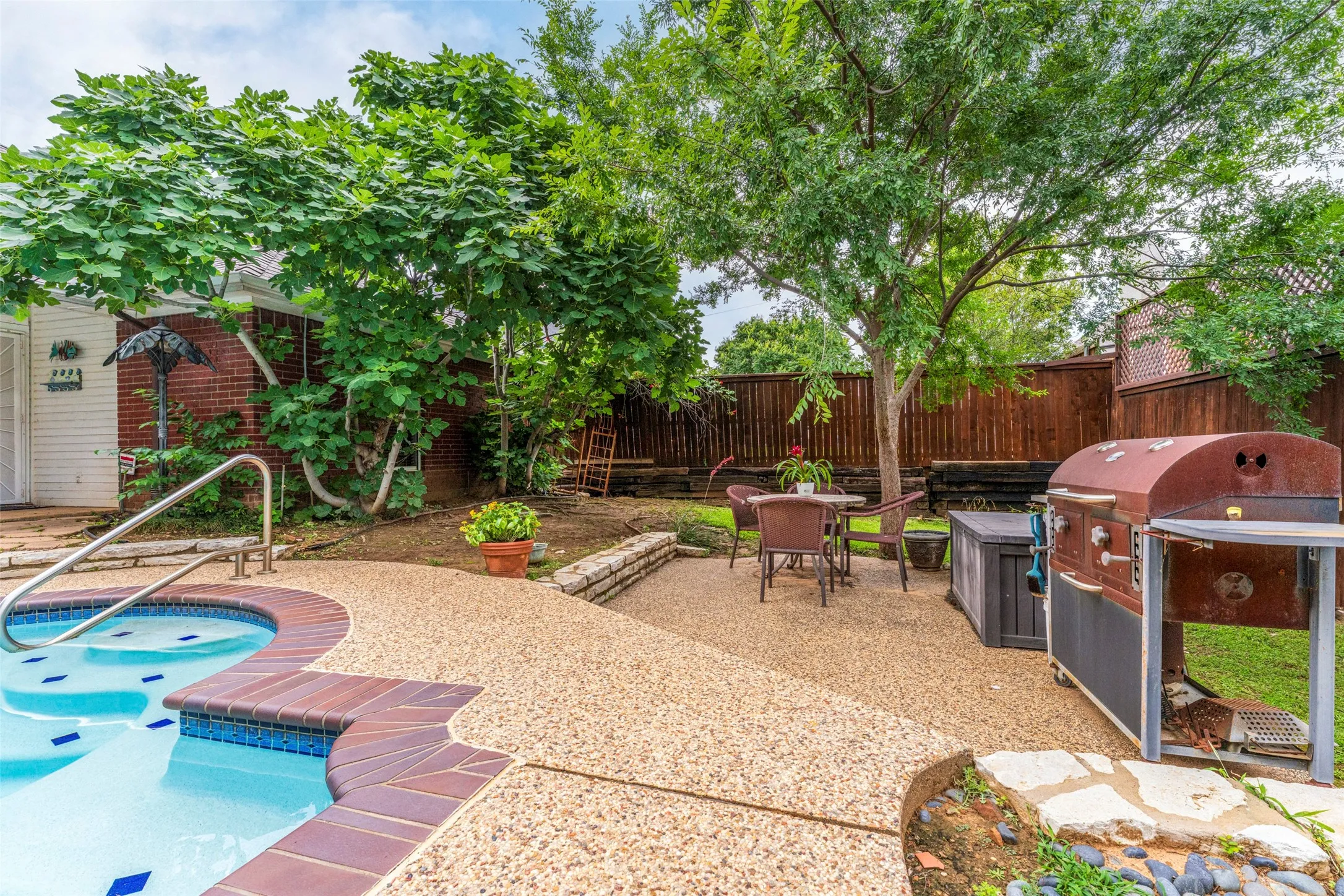 Single Family Residence For Sale in Tarrant County , 6703 Landover Hills Lane, Arlington, Texas 76017, 3 Bedroom, 2 Bathroom, 2 Garage spaces, 2,154 Sqft, built in 1993, mls#21347119, Real Estate Agent in Arlington, Homes For Sale in Tarrant county, Homes For Sale in Arlington, Realtor in Arlington Texas, Real Estate Brokerage Independent Realty Texas, Luminita Cordes Realtor