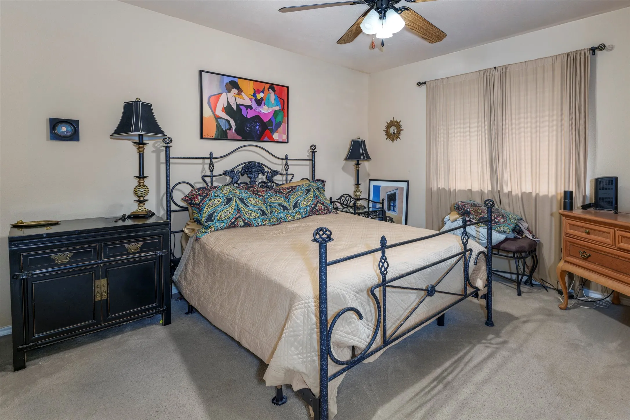 Secondary bedroom