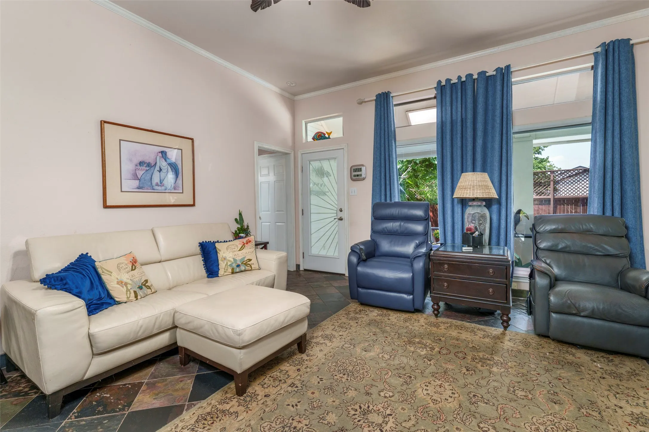 Single Family Residence For Sale in Tarrant County , 6703 Landover Hills Lane, Arlington, Texas 76017, 3 Bedroom, 2 Bathroom, 2 Garage spaces, 2,154 Sqft, built in 1993, mls#21347119, Real Estate Agent in Arlington, Homes For Sale in Tarrant county, Homes For Sale in Arlington, Realtor in Arlington Texas, Real Estate Brokerage Independent Realty Texas, Luminita Cordes Realtor