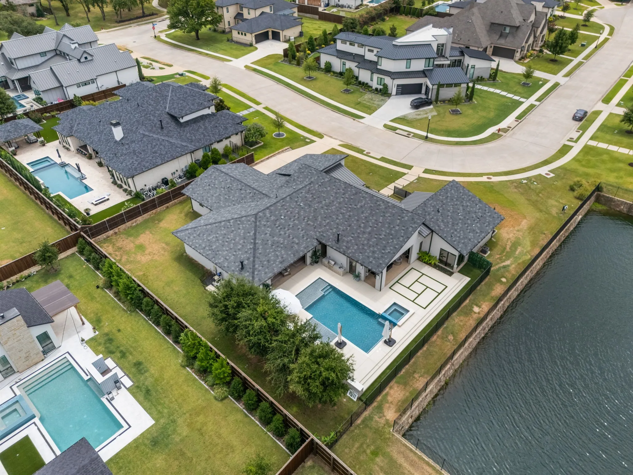 Single Family Residence For Sale in Tarrant County , 200 Winnie Drive, Colleyville, Texas 76034, 4 Bedroom, 5 Bathroom, 3 Garage spaces, 4,779 Sqft, built in 2020, mls#21355181, Real Estate Agent in Colleyville, Homes For Sale in Tarrant county, Homes For Sale in Colleyville, Realtor in Colleyville Texas, Real Estate Brokerage Independent Realty Texas, Luminita Cordes Realtor