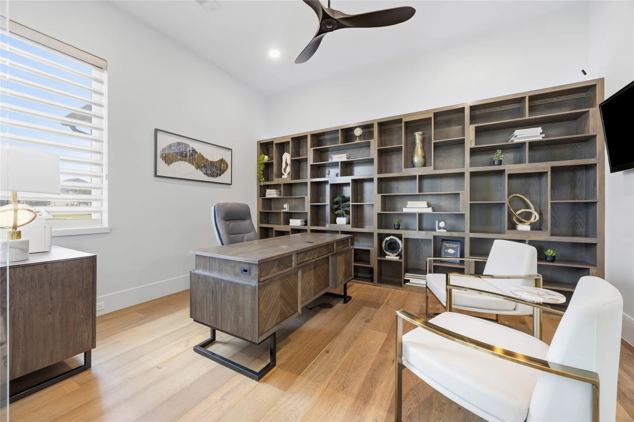Single Family Residence For Sale in Tarrant County , 200 Winnie Drive, Colleyville, Texas 76034, 4 Bedroom, 5 Bathroom, 3 Garage spaces, 4,779 Sqft, built in 2020, mls#21355181, Real Estate Agent in Colleyville, Homes For Sale in Tarrant county, Homes For Sale in Colleyville, Realtor in Colleyville Texas, Real Estate Brokerage Independent Realty Texas, Luminita Cordes Realtor