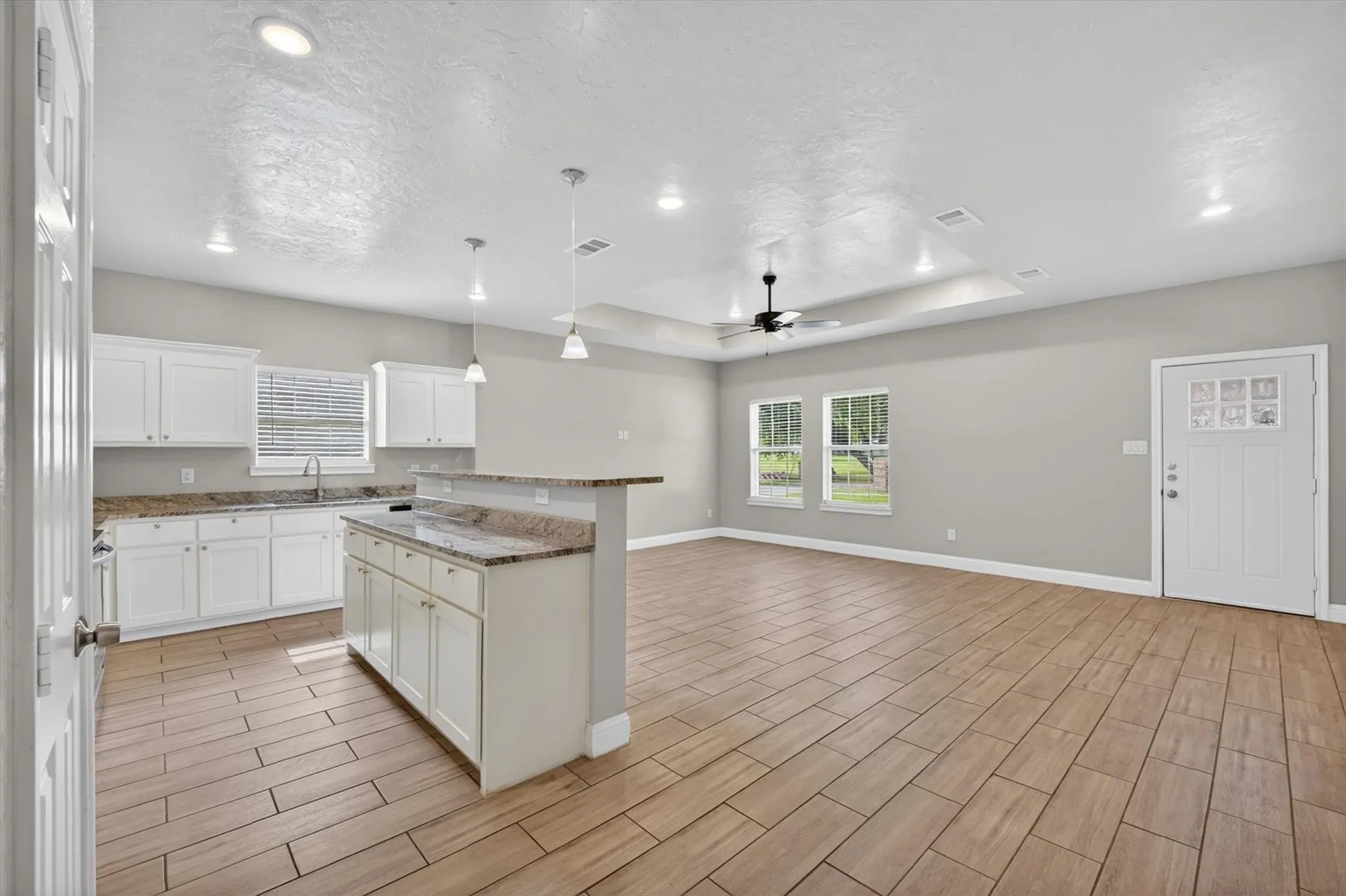 Single Family Residence For Rent in Hunt County , 4404 Harris Street, Greenville, Texas 75401, 3 Bedroom, 2 Bathroom, 2 Garage spaces, 1,600 Sqft, built in 2021, mls#21357165, Real Estate Agent in Greenville, Homes For Rent in Hunt county, Homes For Rent in Greenville, Realtor in Greenville Texas, Real Estate Brokerage Independent Realty Texas, Luminita Cordes Realtor