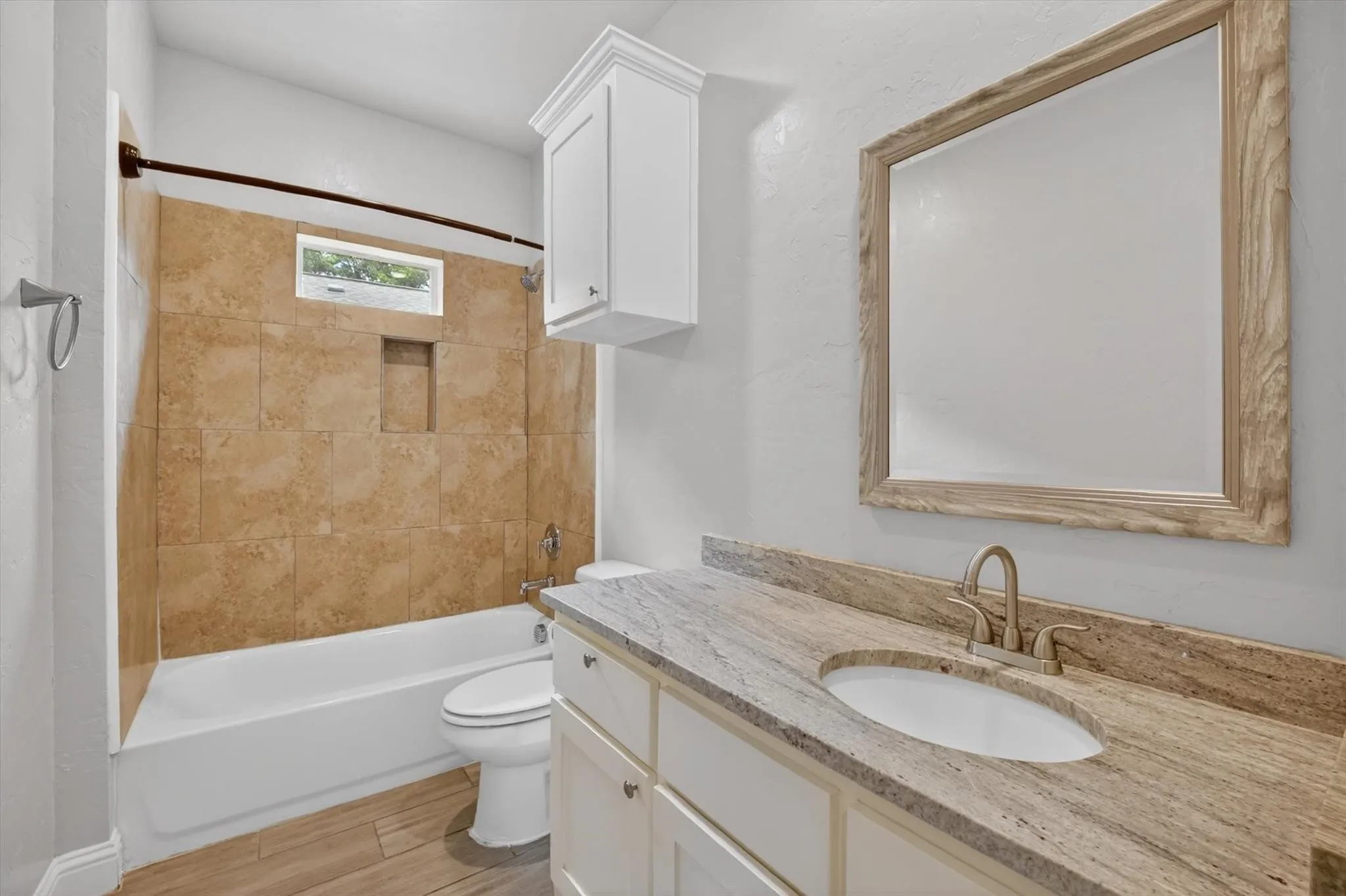 Single Family Residence For Rent in Hunt County , 4404 Harris Street, Greenville, Texas 75401, 3 Bedroom, 2 Bathroom, 2 Garage spaces, 1,600 Sqft, built in 2021, mls#21357165, Real Estate Agent in Greenville, Homes For Rent in Hunt county, Homes For Rent in Greenville, Realtor in Greenville Texas, Real Estate Brokerage Independent Realty Texas, Luminita Cordes Realtor