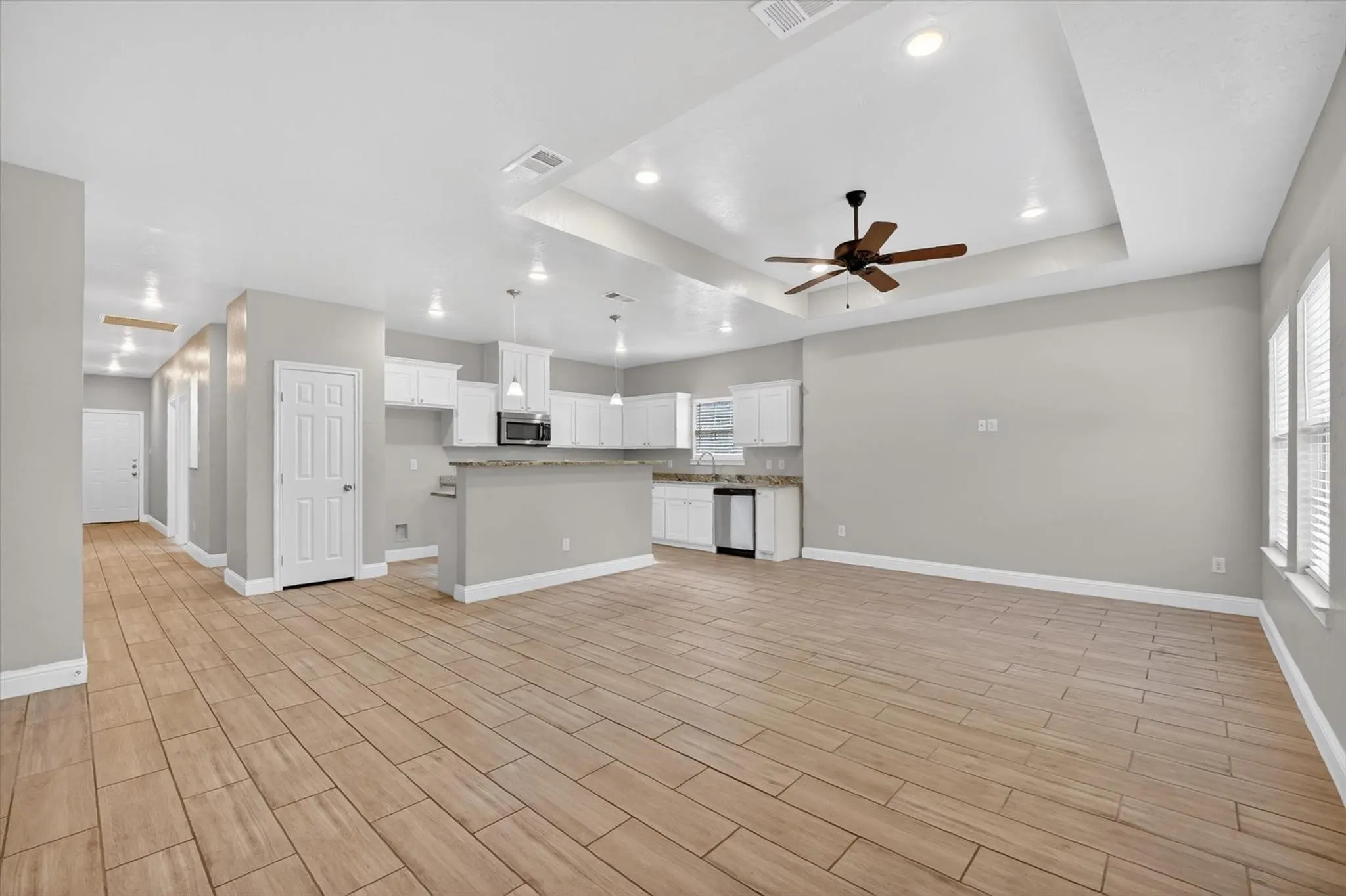Single Family Residence For Rent in Hunt County , 4404 Harris Street, Greenville, Texas 75401, 3 Bedroom, 2 Bathroom, 2 Garage spaces, 1,600 Sqft, built in 2021, mls#21357165, Real Estate Agent in Greenville, Homes For Rent in Hunt county, Homes For Rent in Greenville, Realtor in Greenville Texas, Real Estate Brokerage Independent Realty Texas, Luminita Cordes Realtor