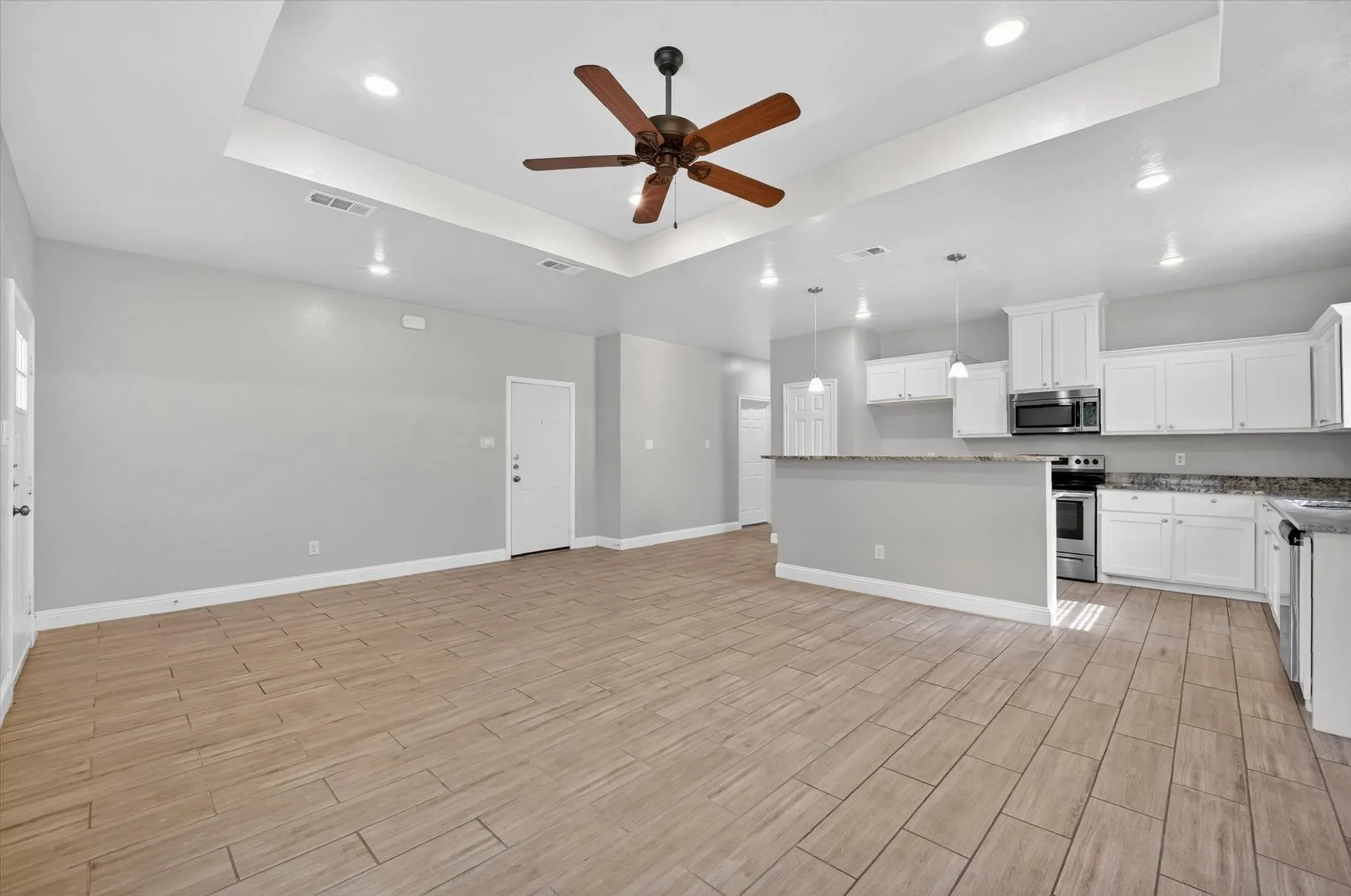 Single Family Residence For Rent in Hunt County , 4404 Harris Street, Greenville, Texas 75401, 3 Bedroom, 2 Bathroom, 2 Garage spaces, 1,600 Sqft, built in 2021, mls#21357165, Real Estate Agent in Greenville, Homes For Rent in Hunt county, Homes For Rent in Greenville, Realtor in Greenville Texas, Real Estate Brokerage Independent Realty Texas, Luminita Cordes Realtor