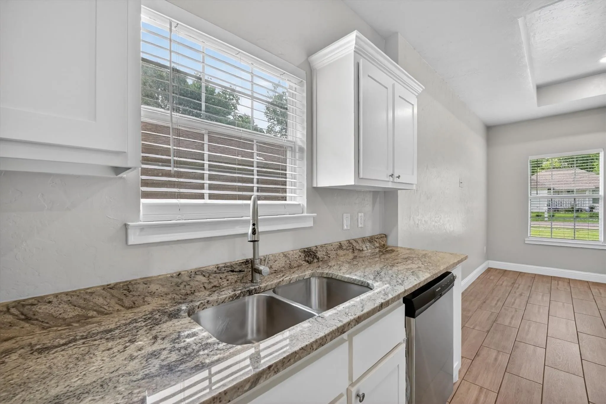 Single Family Residence For Rent in Hunt County , 4404 Harris Street, Greenville, Texas 75401, 3 Bedroom, 2 Bathroom, 2 Garage spaces, 1,600 Sqft, built in 2021, mls#21357165, Real Estate Agent in Greenville, Homes For Rent in Hunt county, Homes For Rent in Greenville, Realtor in Greenville Texas, Real Estate Brokerage Independent Realty Texas, Luminita Cordes Realtor