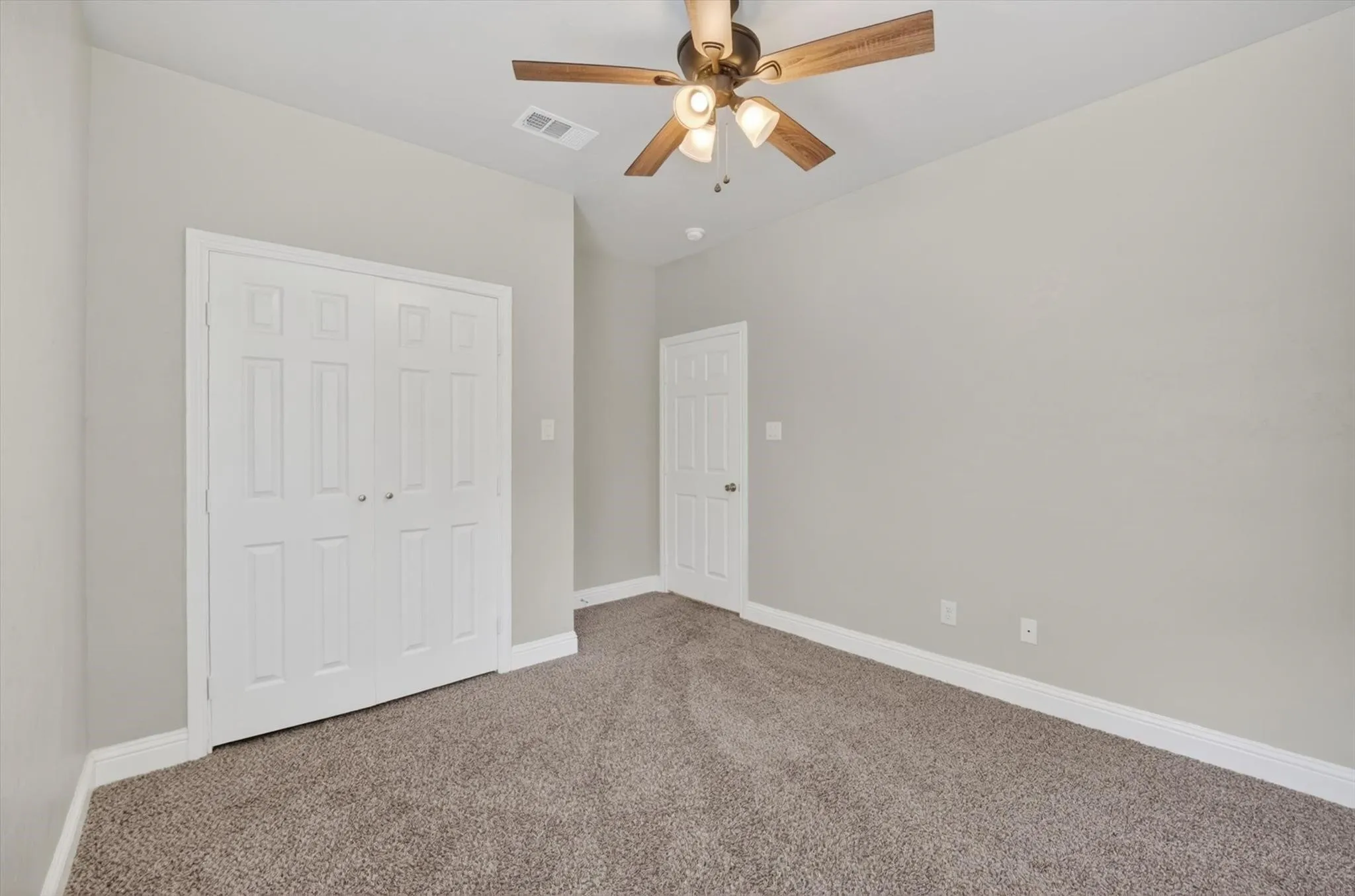 Single Family Residence For Rent in Hunt County , 4404 Harris Street, Greenville, Texas 75401, 3 Bedroom, 2 Bathroom, 2 Garage spaces, 1,600 Sqft, built in 2021, mls#21357165, Real Estate Agent in Greenville, Homes For Rent in Hunt county, Homes For Rent in Greenville, Realtor in Greenville Texas, Real Estate Brokerage Independent Realty Texas, Luminita Cordes Realtor
