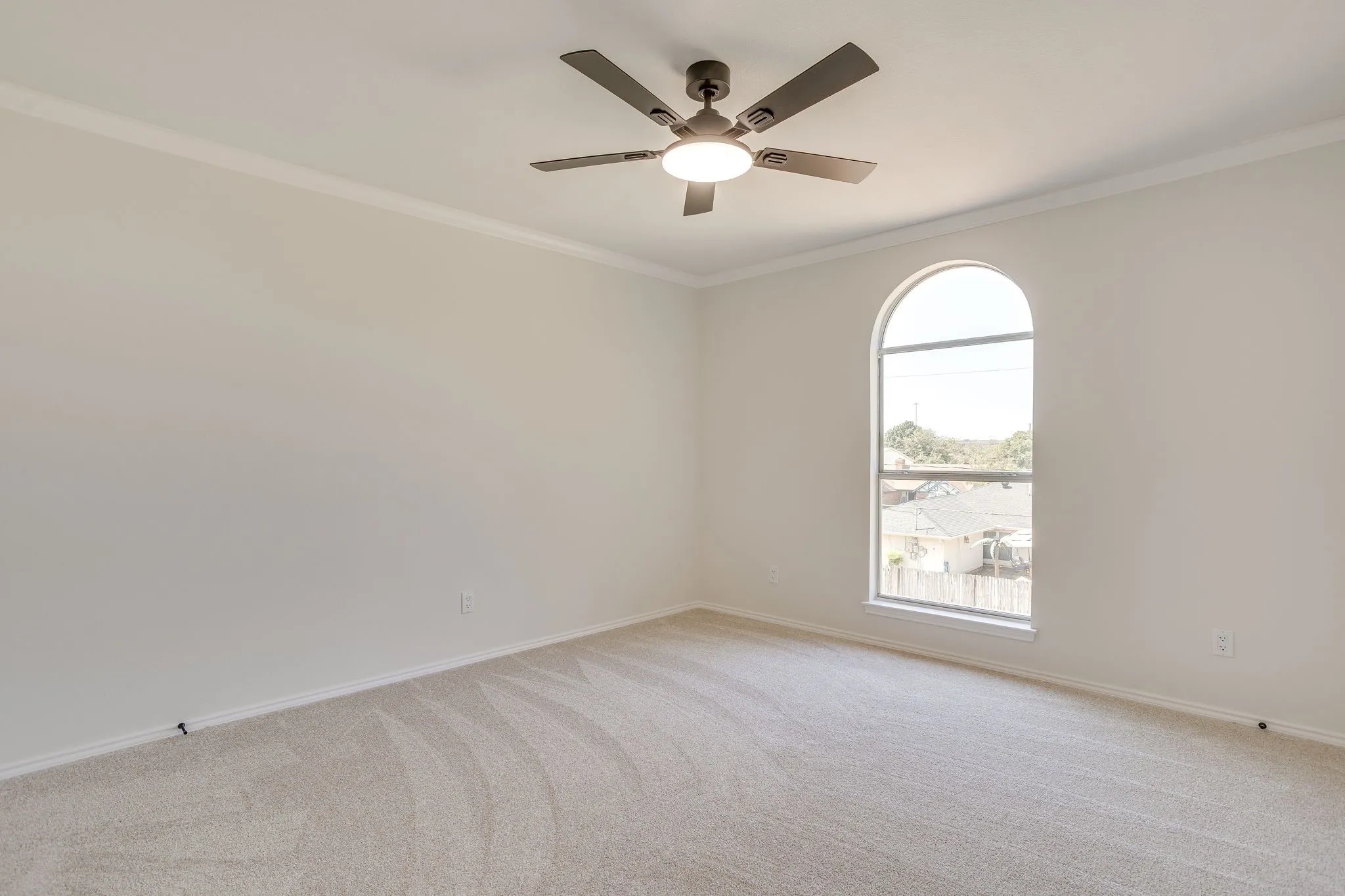 Single Family Residence For Sale in Tarrant County , 4608 Bayonne Court, Arlington, Texas 76016, 3 Bedroom, 3 Bathroom, 2 Garage spaces, 1,664 Sqft, built in 1992, mls#21350840, Real Estate Agent in Arlington, Homes For Sale in Tarrant county, Homes For Sale in Arlington, Realtor in Arlington Texas, Real Estate Brokerage Independent Realty Texas, Luminita Cordes Realtor