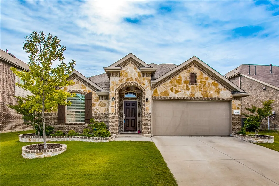 Single Family Residence For Rent in Denton County , 2404 Prospect Park Lane, Prosper, Texas 75078, 3 Bedroom, 4 Bathroom, 2 Garage spaces, 2,423 Sqft, built in 2016, Price $2,600, mls#21351195, Real Estate Agent in Prosper, Homes For Rent in Denton county, Homes For Rent in Prosper, Realtor in Prosper Texas, Real Estate Brokerage Independent Realty Texas, Luminita Cordes Realtor
