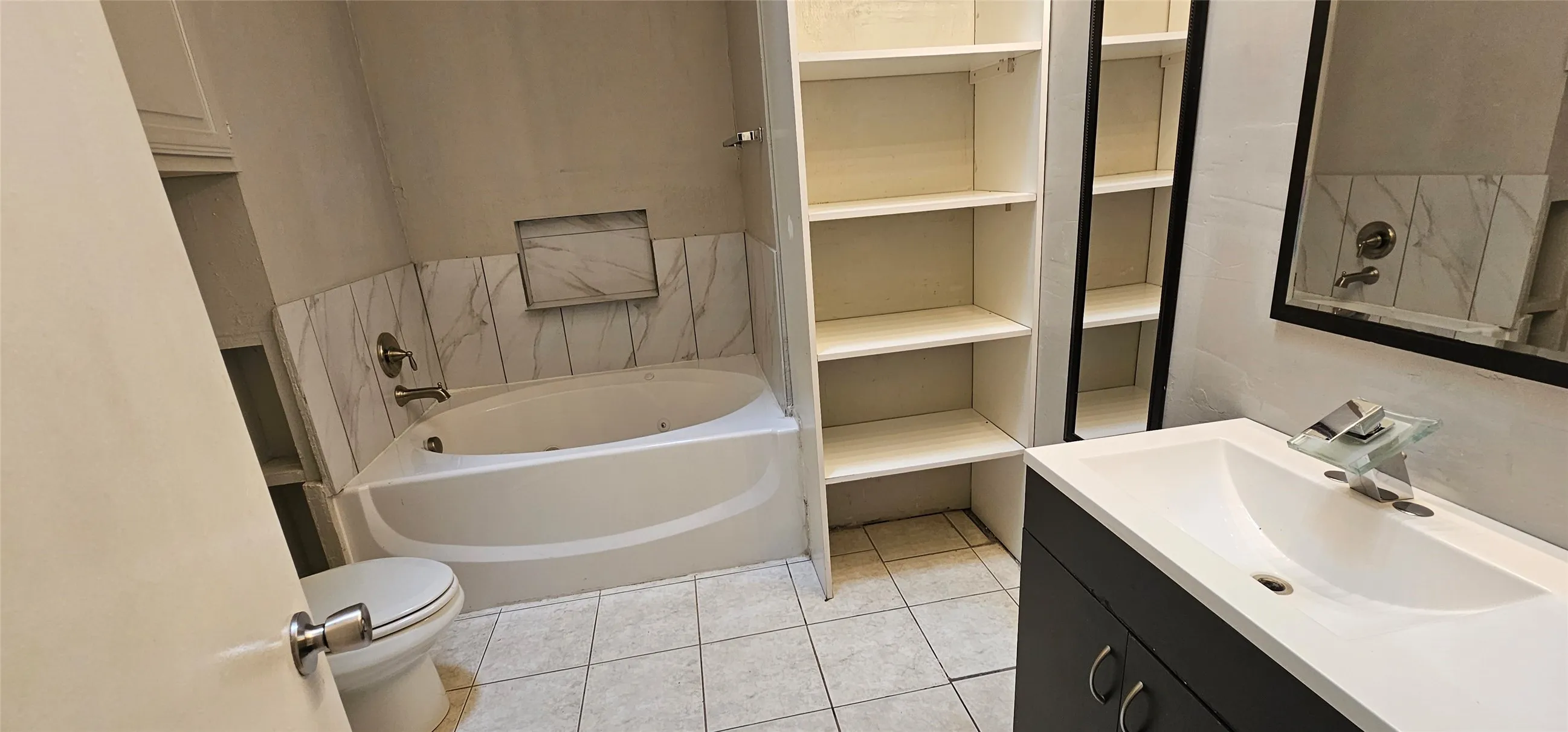 Duplex For Rent in Collin County , 3403 Hilltop Lane, Plano, Texas 75023, 3 Bedroom, 2 Bathroom, 2 Garage spaces, 1,318 Sqft, built in 1983, mls#21357177, Real Estate Agent in Plano, Homes For Rent in Collin county, Homes For Rent in Plano, Realtor in Plano Texas, Real Estate Brokerage Independent Realty Texas, Luminita Cordes Realtor