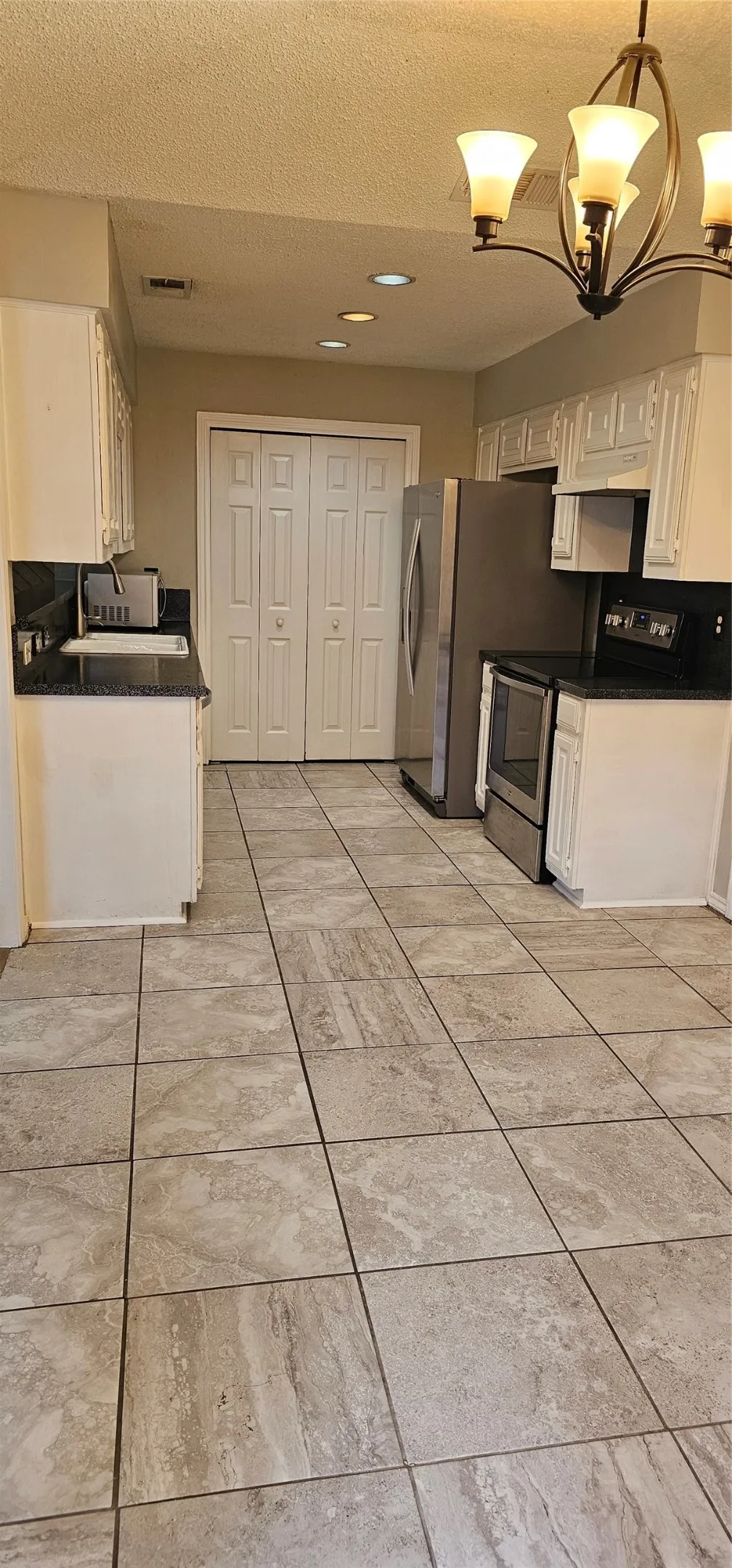 Duplex For Rent in Collin County , 3403 Hilltop Lane, Plano, Texas 75023, 3 Bedroom, 2 Bathroom, 2 Garage spaces, 1,318 Sqft, built in 1983, mls#21357177, Real Estate Agent in Plano, Homes For Rent in Collin county, Homes For Rent in Plano, Realtor in Plano Texas, Real Estate Brokerage Independent Realty Texas, Luminita Cordes Realtor