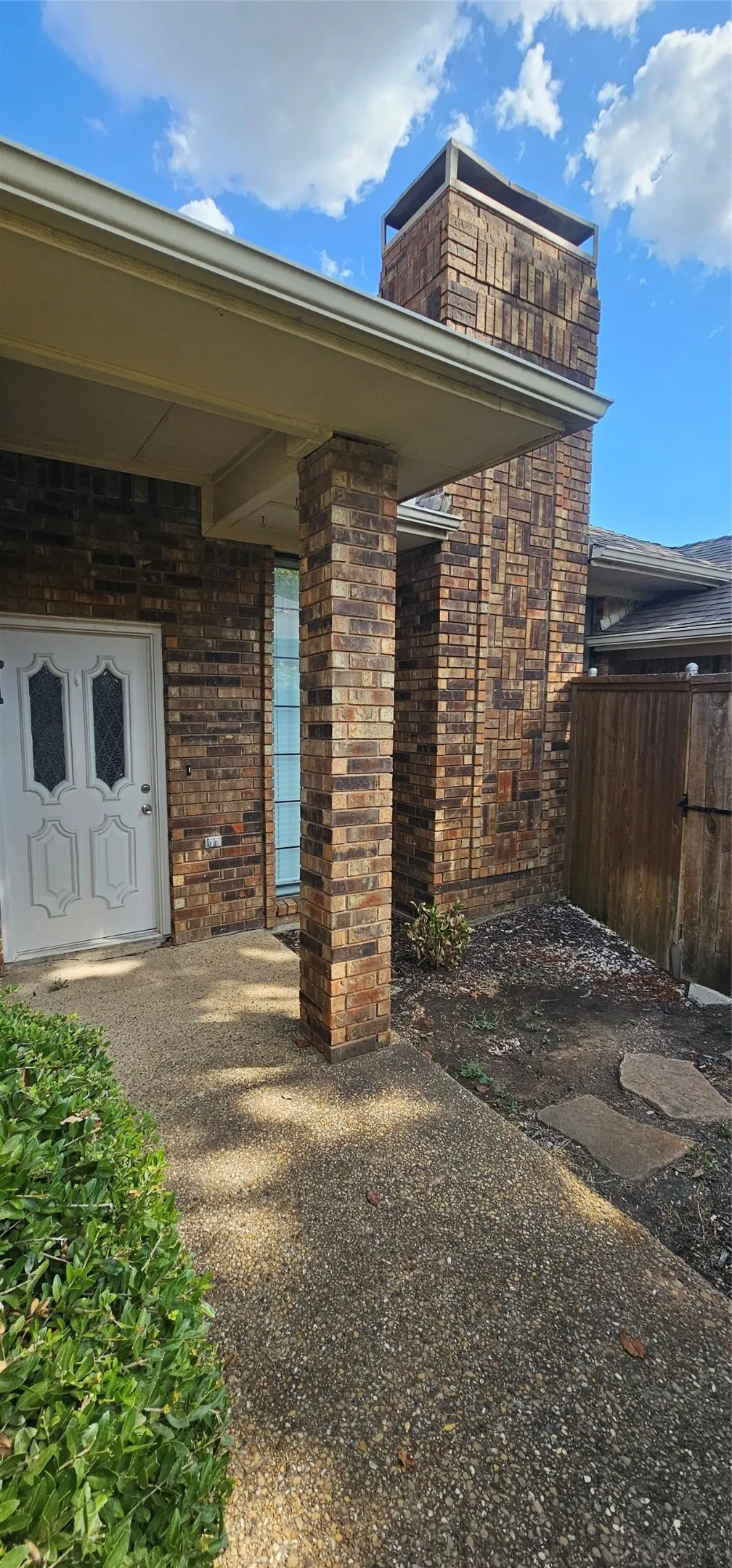 Duplex For Rent in Collin County , 3403 Hilltop Lane, Plano, Texas 75023, 3 Bedroom, 2 Bathroom, 2 Garage spaces, 1,318 Sqft, built in 1983, mls#21357177, Real Estate Agent in Plano, Homes For Rent in Collin county, Homes For Rent in Plano, Realtor in Plano Texas, Real Estate Brokerage Independent Realty Texas, Luminita Cordes Realtor