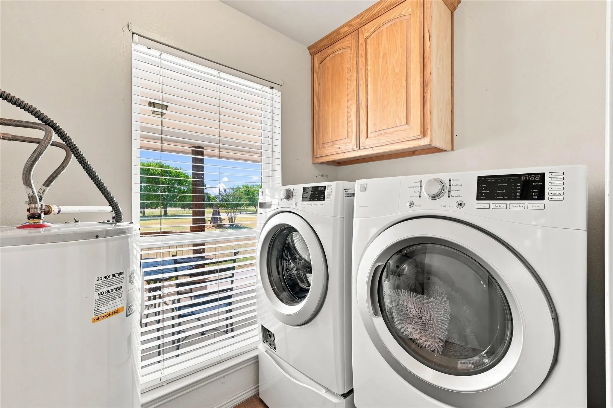 Single Family Residence For Sale in Denton County , 11555 Plainview Road, Krum, Texas 76249, 4 Bedroom, 2 Bathroom, 2 Garage spaces, 2,228 Sqft, built in 1999, mls#21325436, Real Estate Agent in Krum, Homes For Sale in Denton county, Homes For Sale in Krum, Realtor in Krum Texas, Real Estate Brokerage Independent Realty Texas, Luminita Cordes Realtor