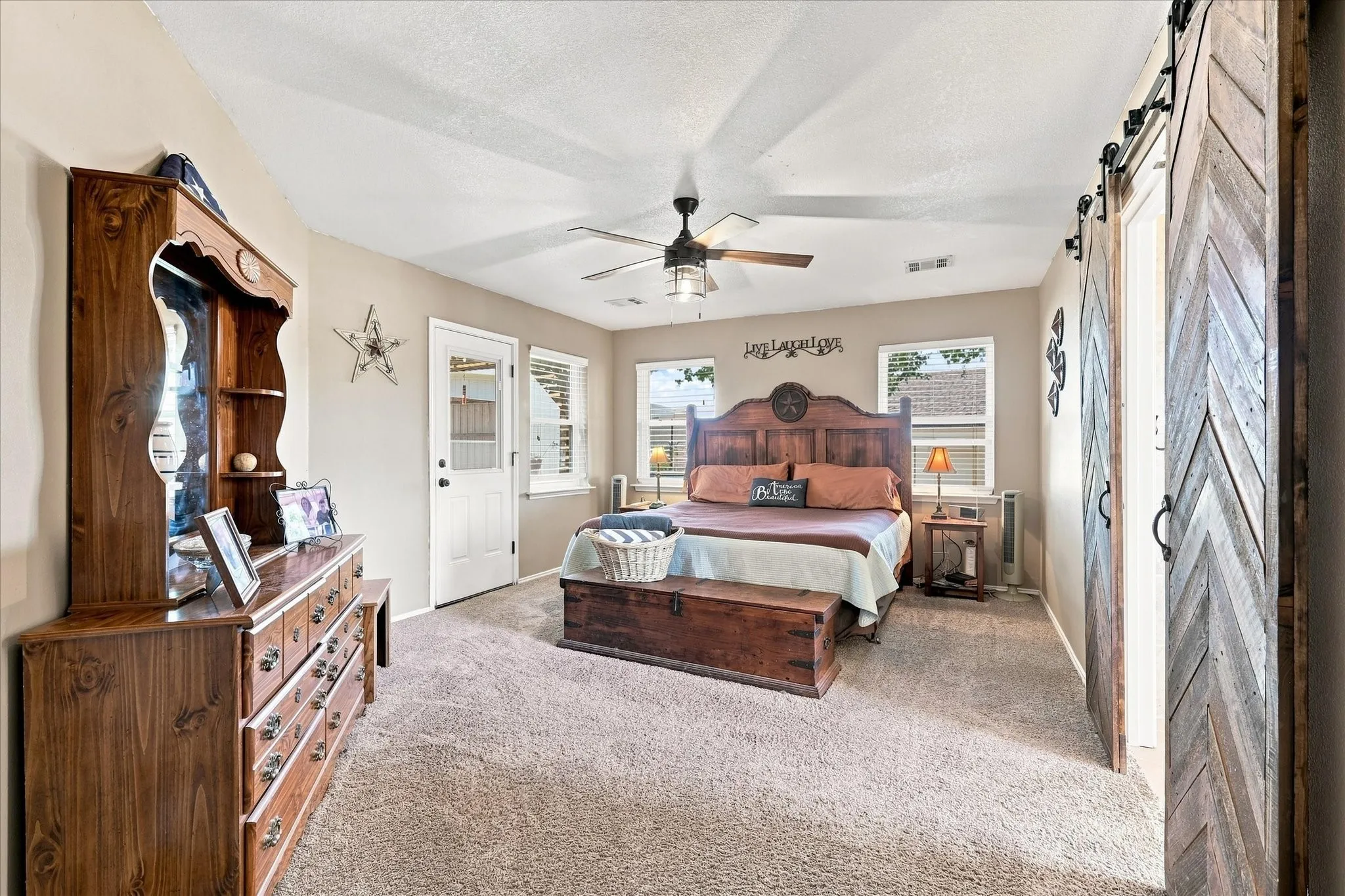 Single Family Residence For Sale in Denton County , 11555 Plainview Road, Krum, Texas 76249, 4 Bedroom, 2 Bathroom, 2 Garage spaces, 2,228 Sqft, built in 1999, mls#21325436, Real Estate Agent in Krum, Homes For Sale in Denton county, Homes For Sale in Krum, Realtor in Krum Texas, Real Estate Brokerage Independent Realty Texas, Luminita Cordes Realtor