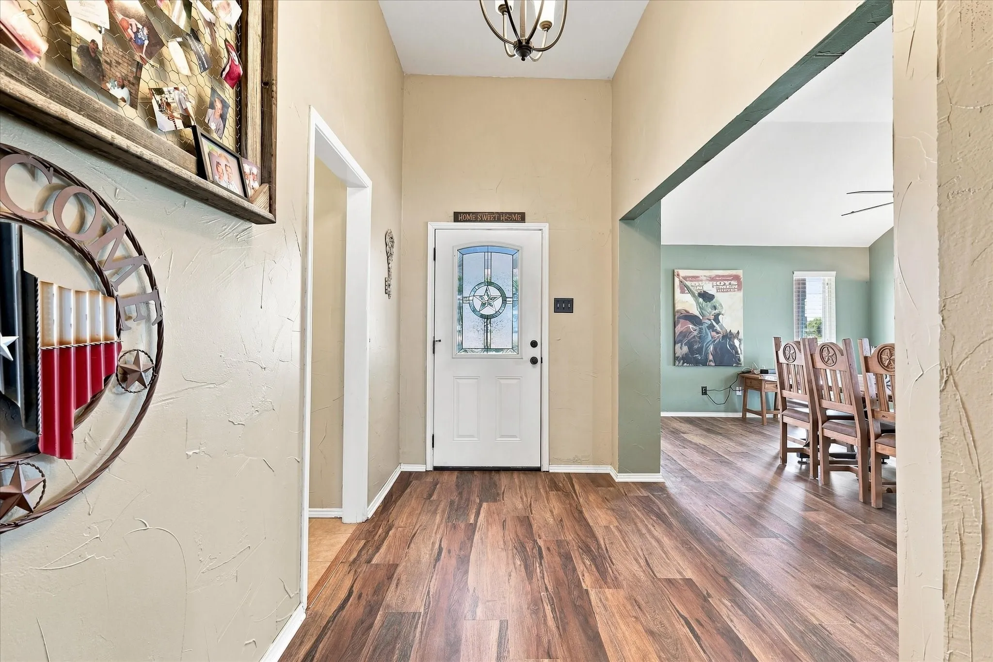 Single Family Residence For Sale in Denton County , 11555 Plainview Road, Krum, Texas 76249, 4 Bedroom, 2 Bathroom, 2 Garage spaces, 2,228 Sqft, built in 1999, mls#21325436, Real Estate Agent in Krum, Homes For Sale in Denton county, Homes For Sale in Krum, Realtor in Krum Texas, Real Estate Brokerage Independent Realty Texas, Luminita Cordes Realtor