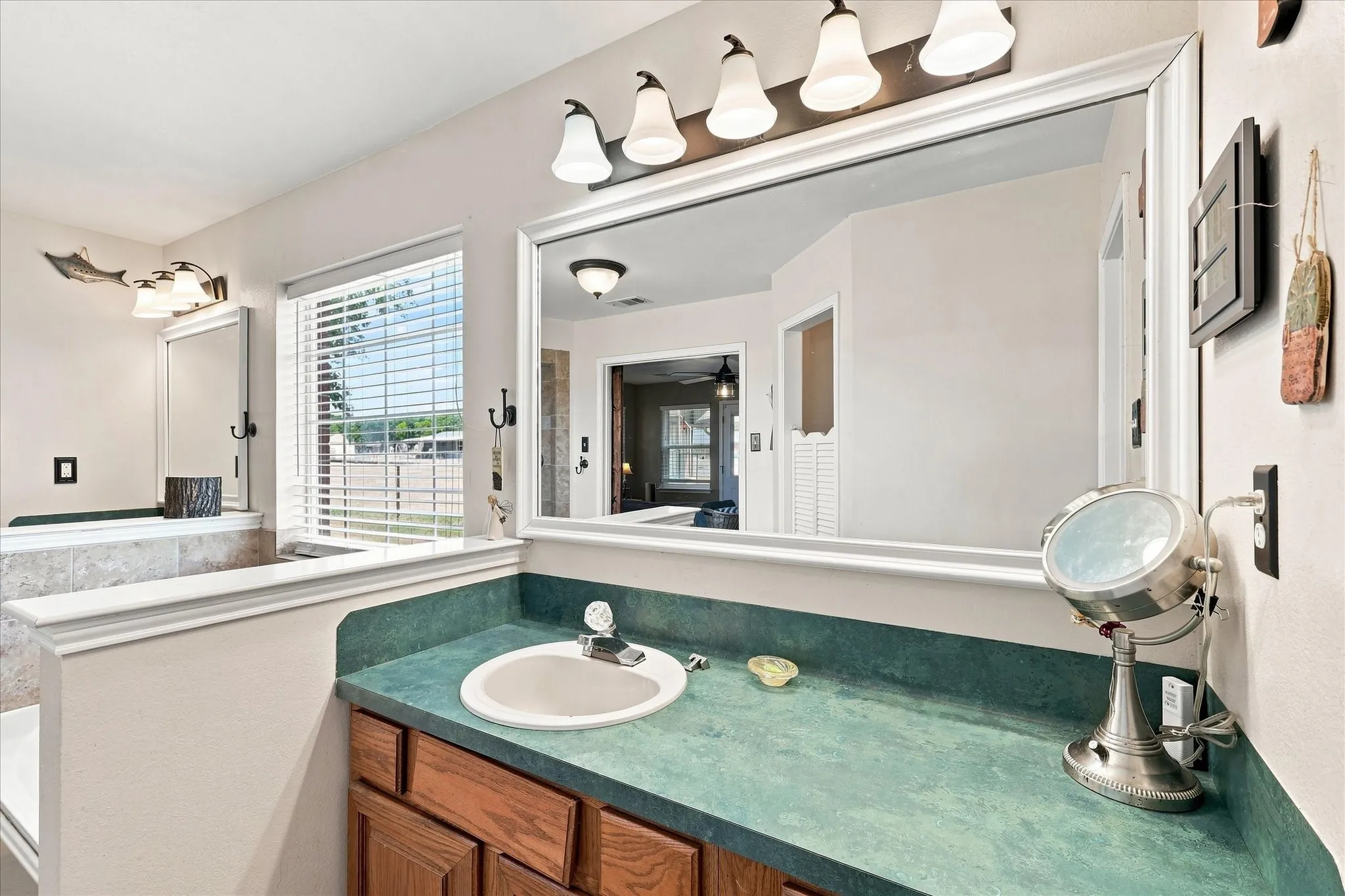 Single Family Residence For Sale in Denton County , 11555 Plainview Road, Krum, Texas 76249, 4 Bedroom, 2 Bathroom, 2 Garage spaces, 2,228 Sqft, built in 1999, mls#21325436, Real Estate Agent in Krum, Homes For Sale in Denton county, Homes For Sale in Krum, Realtor in Krum Texas, Real Estate Brokerage Independent Realty Texas, Luminita Cordes Realtor