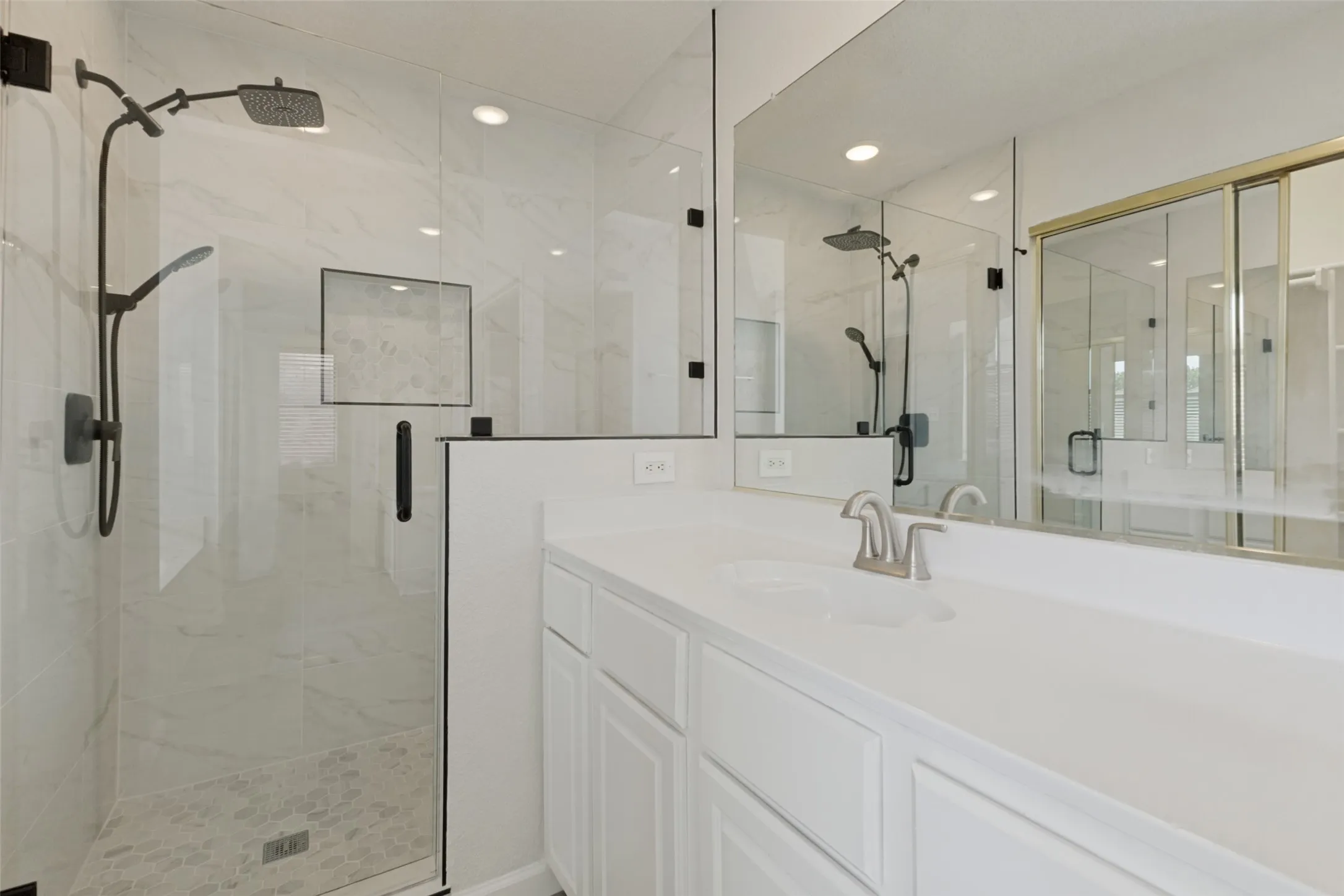 Single Family Residence For Sale in Dallas County , 2403 Springfield Drive, Mesquite, Texas 75181, 4 Bedroom, 2 Bathroom, 2 Garage spaces, 2,029 Sqft, built in 1992, mls#21357166, Real Estate Agent in Mesquite, Homes For Sale in Dallas county, Homes For Sale in Mesquite, Realtor in Mesquite Texas, Real Estate Brokerage Independent Realty Texas, Luminita Cordes Realtor