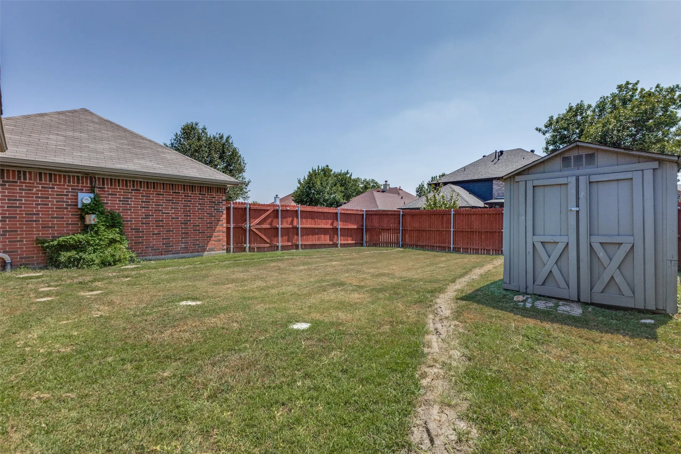 Single Family Residence For Sale in Dallas County , 2403 Springfield Drive, Mesquite, Texas 75181, 4 Bedroom, 2 Bathroom, 2 Garage spaces, 2,029 Sqft, built in 1992, mls#21357166, Real Estate Agent in Mesquite, Homes For Sale in Dallas county, Homes For Sale in Mesquite, Realtor in Mesquite Texas, Real Estate Brokerage Independent Realty Texas, Luminita Cordes Realtor
