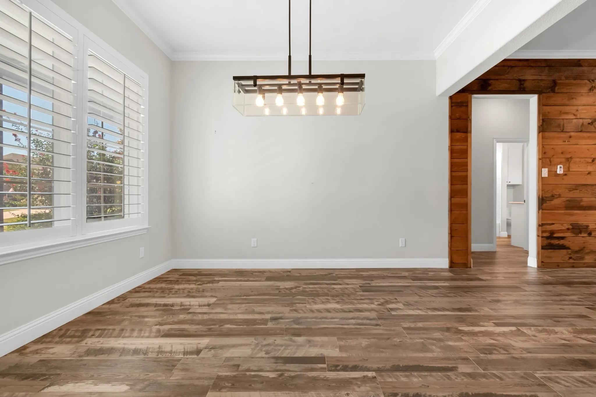 Single Family Residence For Sale in Parker County , 119 Breeders Drive, Willow Park, Texas 76087, 3 Bedroom, 3 Bathroom, 3 Garage spaces, 2,690 Sqft, built in 2018, mls#21355006, Real Estate Agent in Willow Park, Homes For Sale in Parker county, Homes For Sale in Willow Park, Realtor in Willow Park Texas, Real Estate Brokerage Independent Realty Texas, Luminita Cordes Realtor