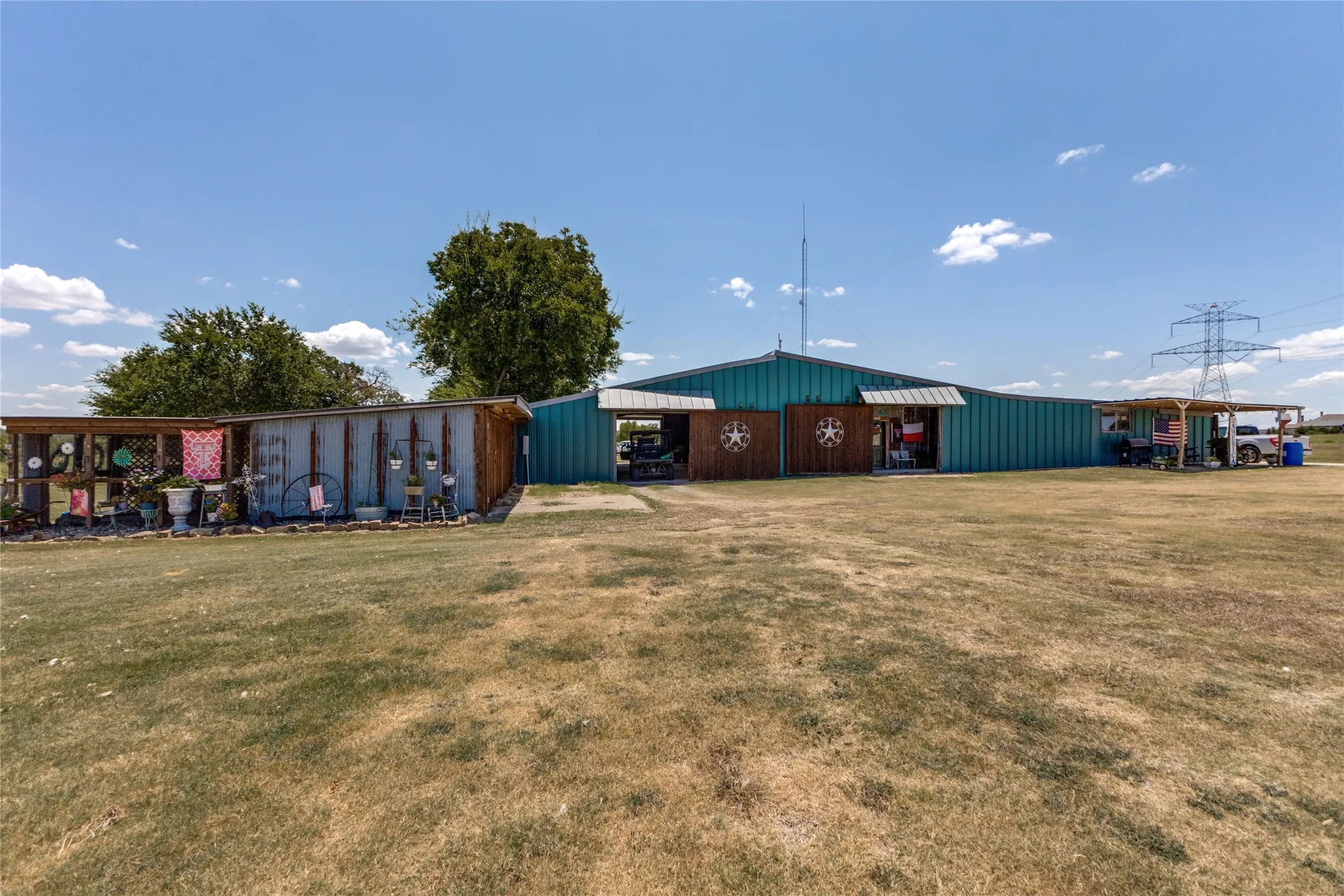 Single Family Residence For Sale in Rockwall County , 4360 W FM 550, Mclendon Chisholm, Texas 75032, 4 Bedroom, 4 Bathroom, 3 Garage spaces, 4,564 Sqft, built in 2015, Price $3,500,000, mls#21357198, Real Estate Agent in Mclendon Chisholm, Homes For Sale in Rockwall county, Homes For Sale in Mclendon Chisholm, Realtor in Mclendon Chisholm Texas, Real Estate Brokerage Independent Realty Texas, Luminita Cordes Realtor