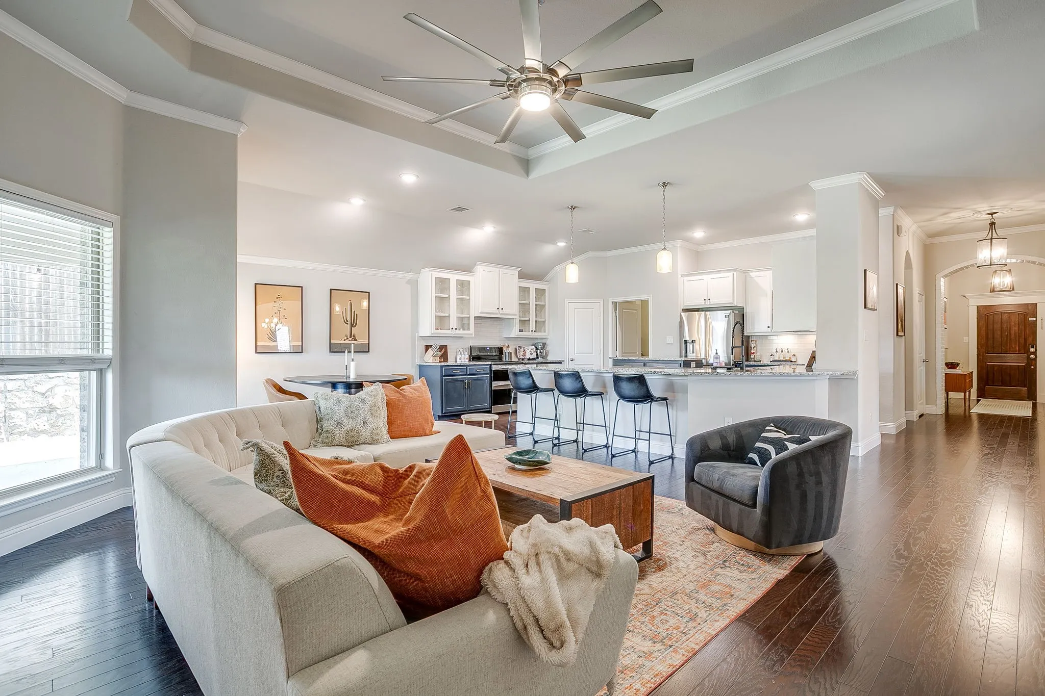 Single Family Residence For Sale in Tarrant County , 548 Inwood Street, Benbrook, Texas 76126, 3 Bedroom, 3 Bathroom, 2 Garage spaces, 2,175 Sqft, built in 2017, mls#21355280, Real Estate Agent in Benbrook, Homes For Sale in Tarrant county, Homes For Sale in Benbrook, Realtor in Benbrook Texas, Real Estate Brokerage Independent Realty Texas, Luminita Cordes Realtor