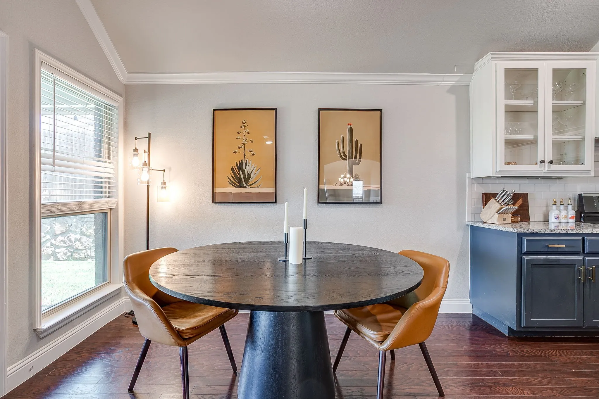 Single Family Residence For Sale in Tarrant County , 548 Inwood Street, Benbrook, Texas 76126, 3 Bedroom, 3 Bathroom, 2 Garage spaces, 2,175 Sqft, built in 2017, mls#21355280, Real Estate Agent in Benbrook, Homes For Sale in Tarrant county, Homes For Sale in Benbrook, Realtor in Benbrook Texas, Real Estate Brokerage Independent Realty Texas, Luminita Cordes Realtor