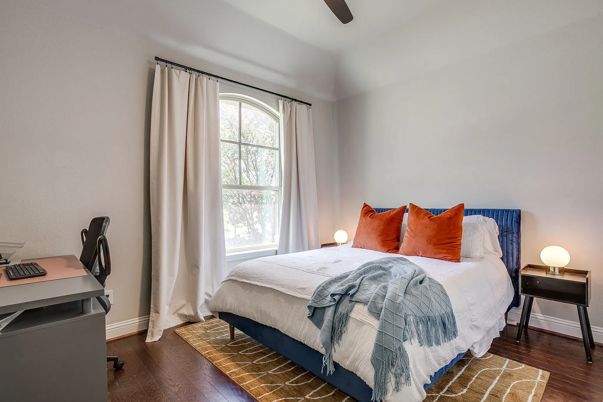 Single Family Residence For Sale in Tarrant County , 548 Inwood Street, Benbrook, Texas 76126, 3 Bedroom, 3 Bathroom, 2 Garage spaces, 2,175 Sqft, built in 2017, mls#21355280, Real Estate Agent in Benbrook, Homes For Sale in Tarrant county, Homes For Sale in Benbrook, Realtor in Benbrook Texas, Real Estate Brokerage Independent Realty Texas, Luminita Cordes Realtor
