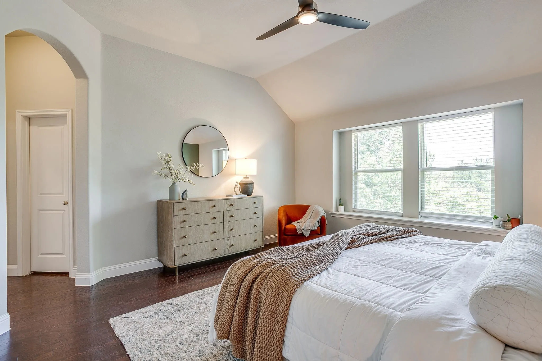 Single Family Residence For Sale in Tarrant County , 548 Inwood Street, Benbrook, Texas 76126, 3 Bedroom, 3 Bathroom, 2 Garage spaces, 2,175 Sqft, built in 2017, mls#21355280, Real Estate Agent in Benbrook, Homes For Sale in Tarrant county, Homes For Sale in Benbrook, Realtor in Benbrook Texas, Real Estate Brokerage Independent Realty Texas, Luminita Cordes Realtor
