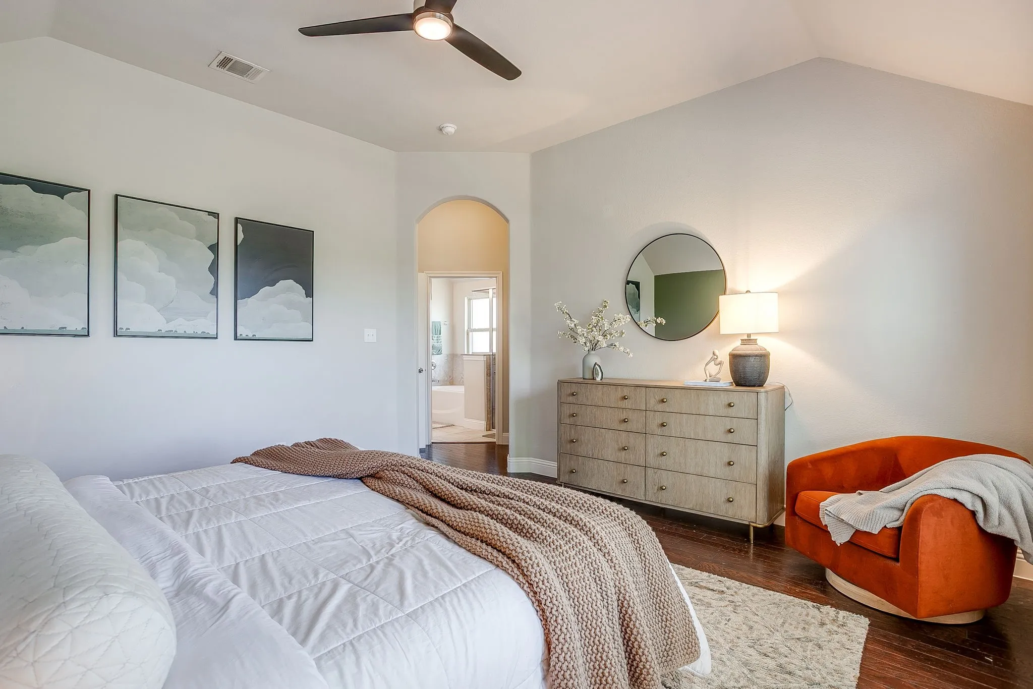 Single Family Residence For Sale in Tarrant County , 548 Inwood Street, Benbrook, Texas 76126, 3 Bedroom, 3 Bathroom, 2 Garage spaces, 2,175 Sqft, built in 2017, mls#21355280, Real Estate Agent in Benbrook, Homes For Sale in Tarrant county, Homes For Sale in Benbrook, Realtor in Benbrook Texas, Real Estate Brokerage Independent Realty Texas, Luminita Cordes Realtor