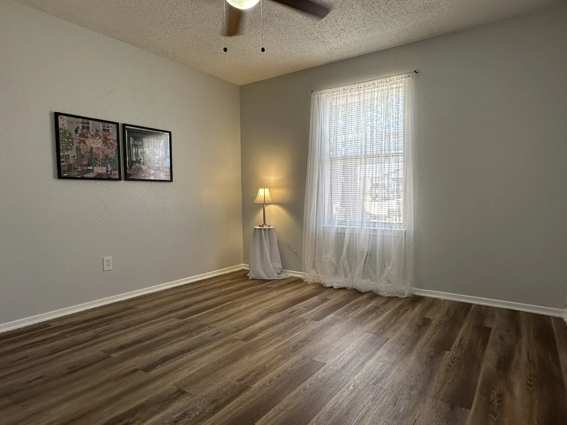Single Family Residence For Rent in Tarrant County , 2442 February Lane, Grand Prairie, Texas 75050, 3 Bedroom, 2 Bathroom, 2 Garage spaces, 1,376 Sqft, built in 1979, mls#21357196, Real Estate Agent in Grand Prairie, Homes For Rent in Tarrant county, Homes For Rent in Grand Prairie, Realtor in Grand Prairie Texas, Real Estate Brokerage Independent Realty Texas, Luminita Cordes Realtor