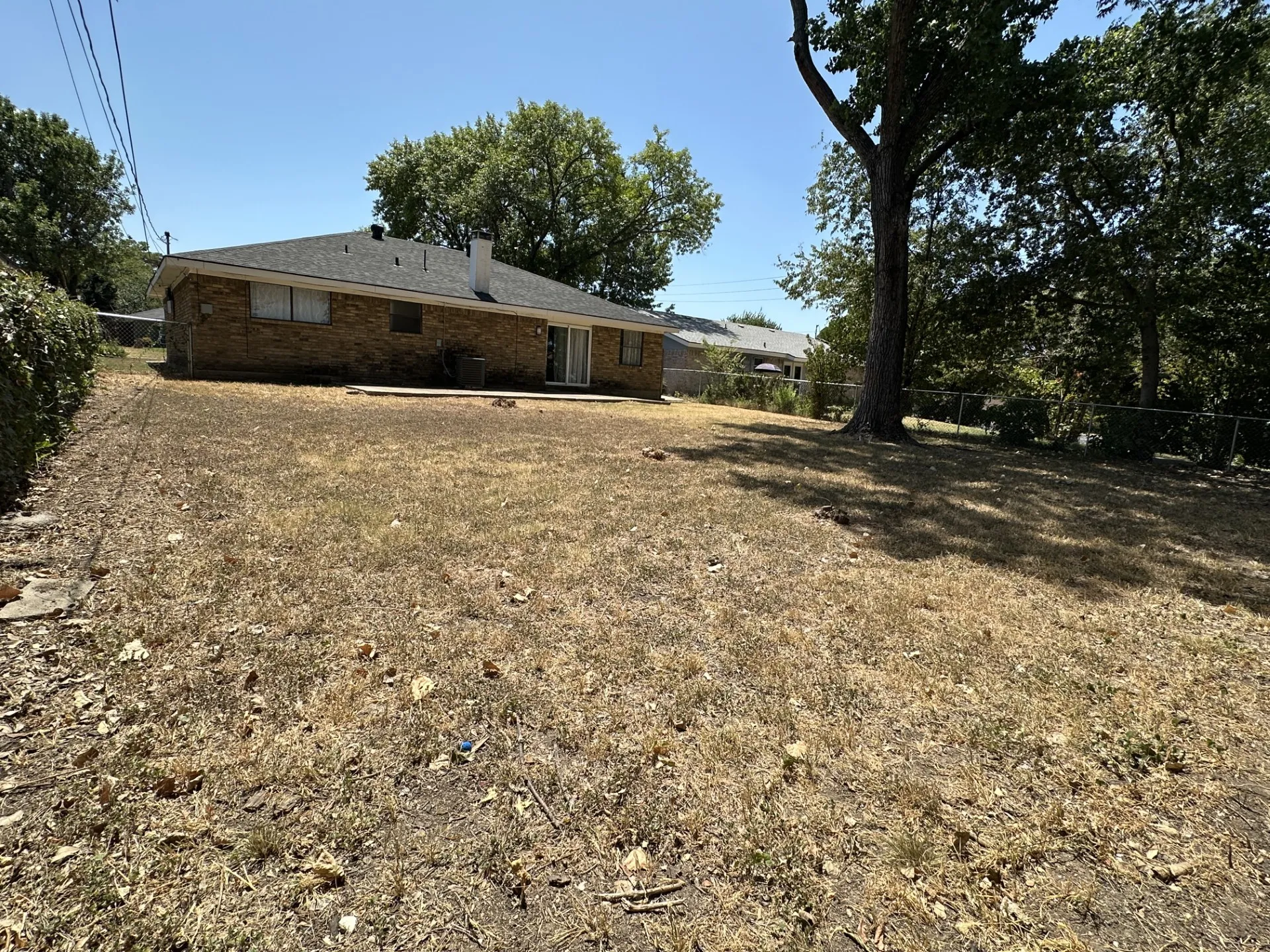 Single Family Residence For Rent in Tarrant County , 2442 February Lane, Grand Prairie, Texas 75050, 3 Bedroom, 2 Bathroom, 2 Garage spaces, 1,376 Sqft, built in 1979, mls#21357196, Real Estate Agent in Grand Prairie, Homes For Rent in Tarrant county, Homes For Rent in Grand Prairie, Realtor in Grand Prairie Texas, Real Estate Brokerage Independent Realty Texas, Luminita Cordes Realtor