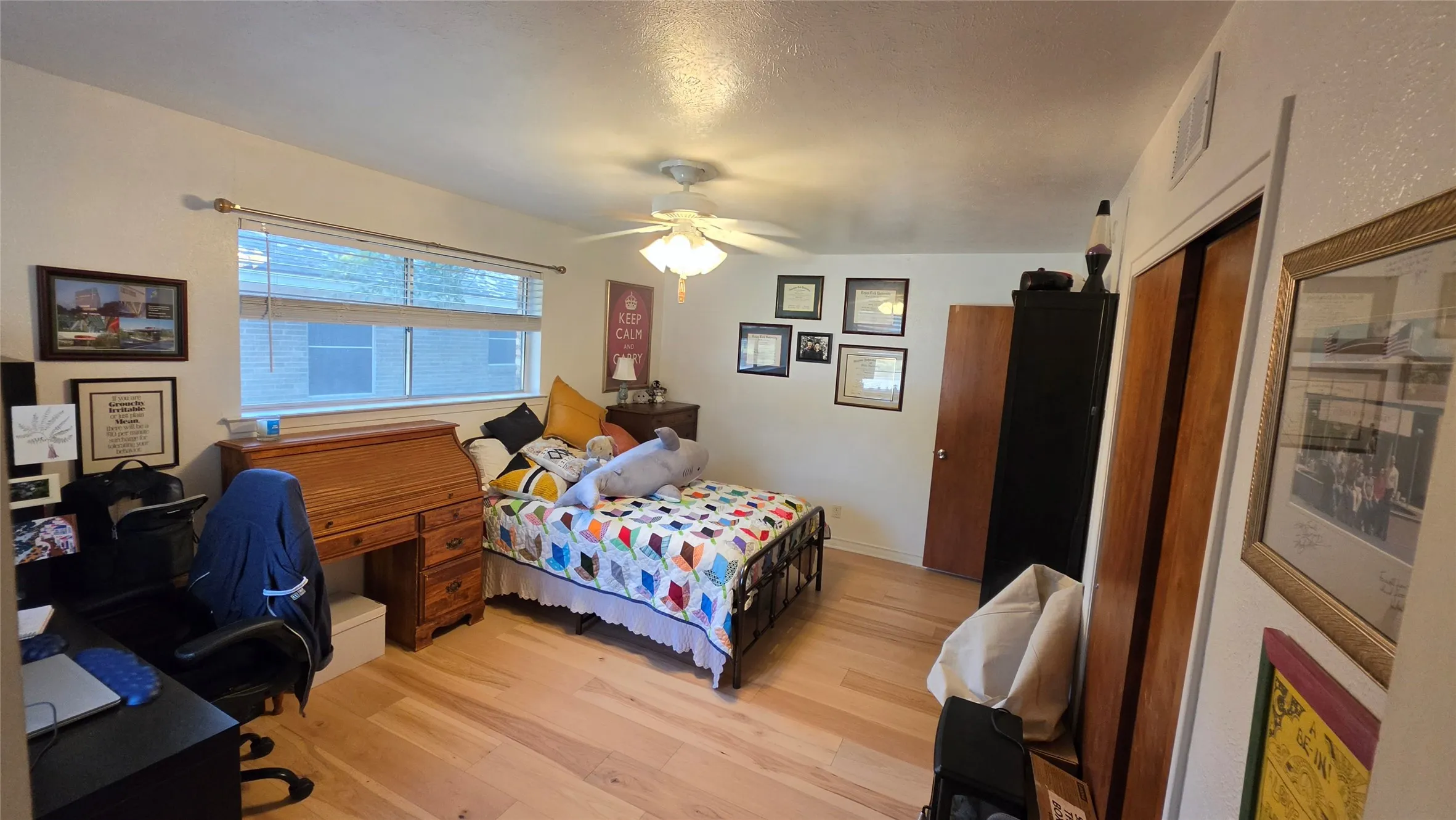 Single Family Residence For Sale in Dallas County , 1210 Vicksburg Drive, Garland, Texas 75041, 3 Bedroom, 2 Bathroom, Garage spaces, 1,778 Sqft, built in 1964, Price $315,000, mls#21356533, Real Estate Agent in Garland, Homes For Sale in Dallas county, Homes For Sale in Garland, Realtor in Garland Texas, Real Estate Brokerage Independent Realty Texas, Luminita Cordes Realtor