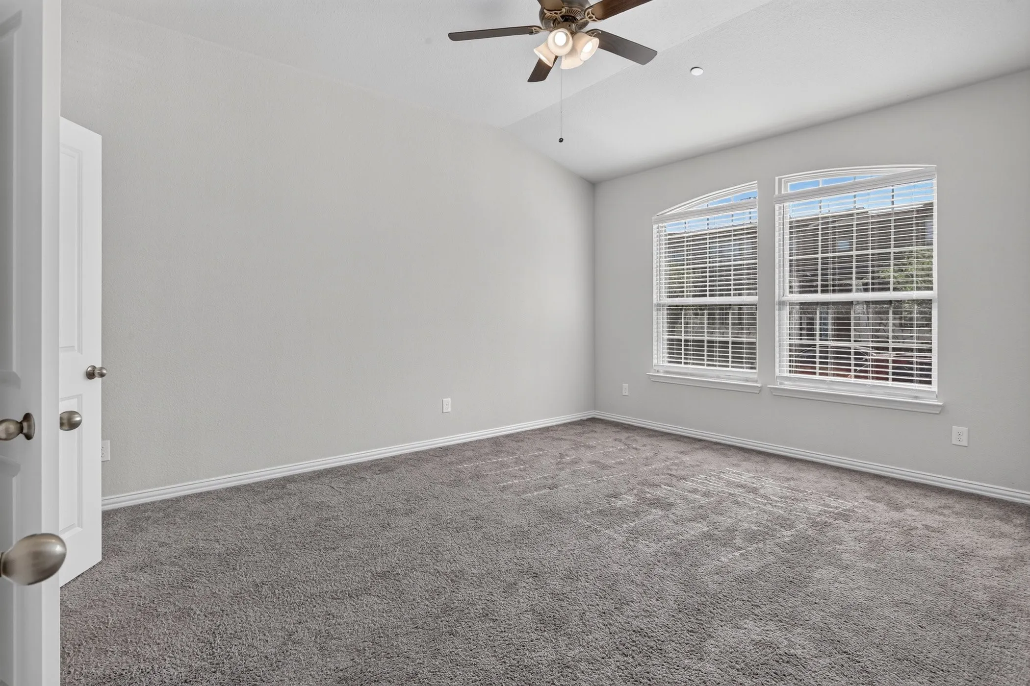 Townhouse For Rent in Denton County , 3342 Solana Circle, Denton, Texas 76207, 4 Bedroom, 3 Bathroom, 2 Garage spaces, 2,010 Sqft, built in 2022, mls#21357206, Real Estate Agent in Denton, Homes For Rent in Denton county, Homes For Rent in Denton, Realtor in Denton Texas, Real Estate Brokerage Independent Realty Texas, Luminita Cordes Realtor
