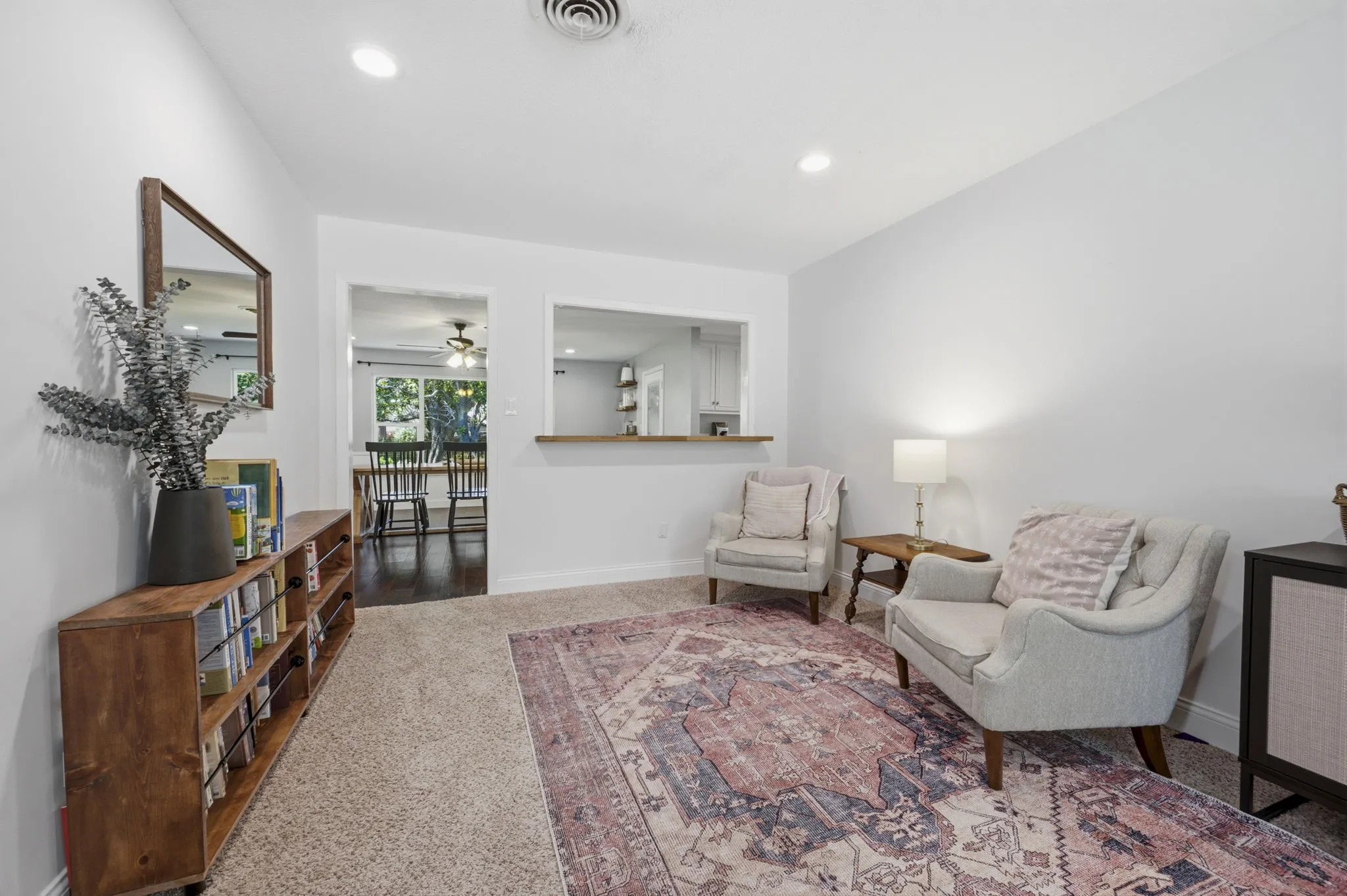 Single Family Residence For Sale in Tarrant County , 3517 Wooten Drive, Fort Worth, Texas 76133, 3 Bedroom, 2 Bathroom, 2 Garage spaces, 1,908 Sqft, built in 1957, mls#21357211, Real Estate Agent in Fort Worth, Homes For Sale in Tarrant county, Homes For Sale in Fort Worth, Realtor in Fort Worth Texas, Real Estate Brokerage Independent Realty Texas, Luminita Cordes Realtor