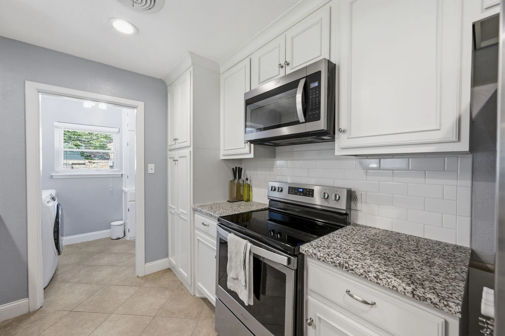 Single Family Residence For Sale in Tarrant County , 3517 Wooten Drive, Fort Worth, Texas 76133, 3 Bedroom, 2 Bathroom, 2 Garage spaces, 1,908 Sqft, built in 1957, mls#21357211, Real Estate Agent in Fort Worth, Homes For Sale in Tarrant county, Homes For Sale in Fort Worth, Realtor in Fort Worth Texas, Real Estate Brokerage Independent Realty Texas, Luminita Cordes Realtor