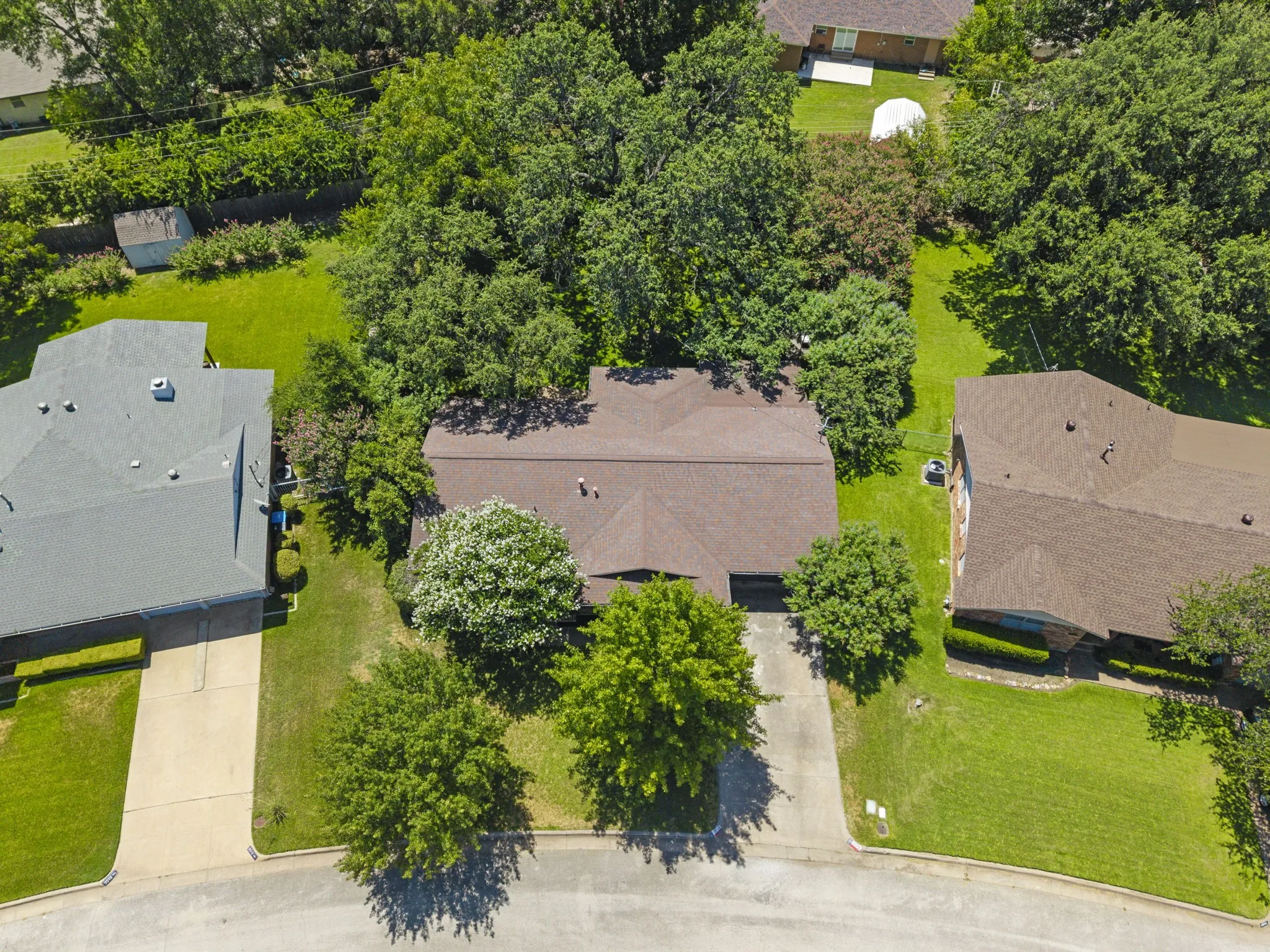 Single Family Residence For Sale in Tarrant County , 3517 Wooten Drive, Fort Worth, Texas 76133, 3 Bedroom, 2 Bathroom, 2 Garage spaces, 1,908 Sqft, built in 1957, mls#21357211, Real Estate Agent in Fort Worth, Homes For Sale in Tarrant county, Homes For Sale in Fort Worth, Realtor in Fort Worth Texas, Real Estate Brokerage Independent Realty Texas, Luminita Cordes Realtor