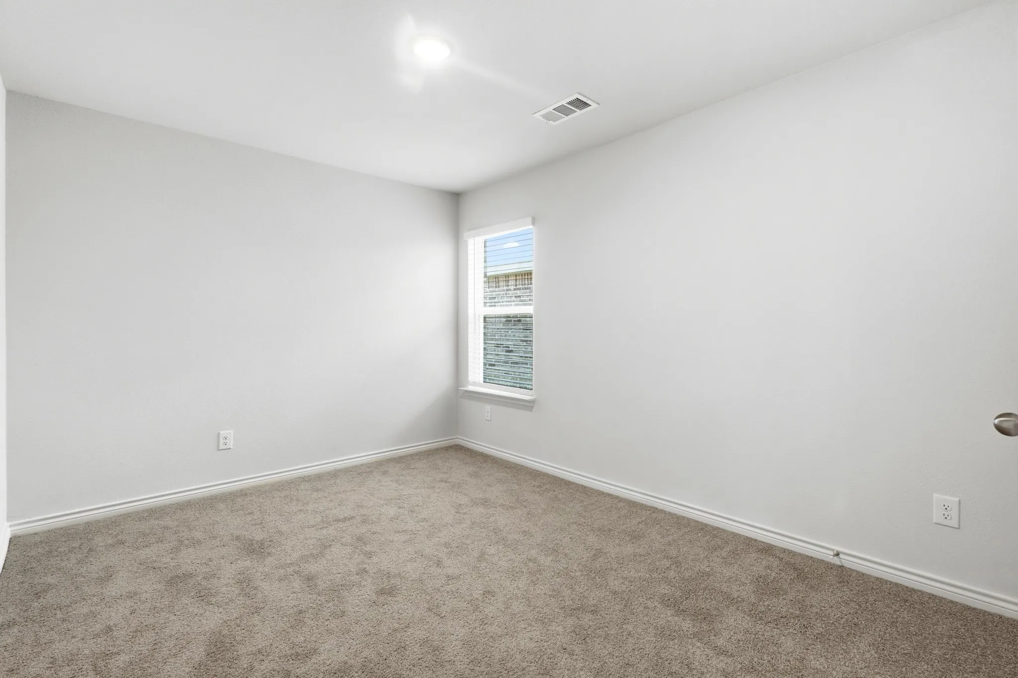 Single Family Residence For Sale in Ellis County , 1600 Luke Street, Ennis, Texas 75119, 3 Bedroom, 2 Bathroom, 2 Garage spaces, 1,439 Sqft, built in 2023, mls#21357218, Real Estate Agent in Ennis, Homes For Sale in Ellis county, Homes For Sale in Ennis, Realtor in Ennis Texas, Real Estate Brokerage Independent Realty Texas, Luminita Cordes Realtor