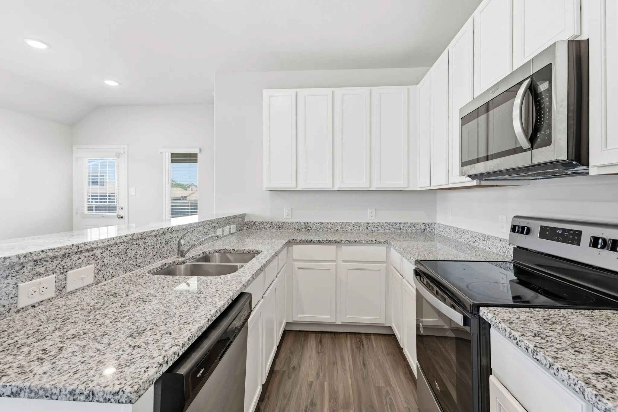 Single Family Residence For Sale in Ellis County , 1600 Luke Street, Ennis, Texas 75119, 3 Bedroom, 2 Bathroom, 2 Garage spaces, 1,439 Sqft, built in 2023, mls#21357218, Real Estate Agent in Ennis, Homes For Sale in Ellis county, Homes For Sale in Ennis, Realtor in Ennis Texas, Real Estate Brokerage Independent Realty Texas, Luminita Cordes Realtor