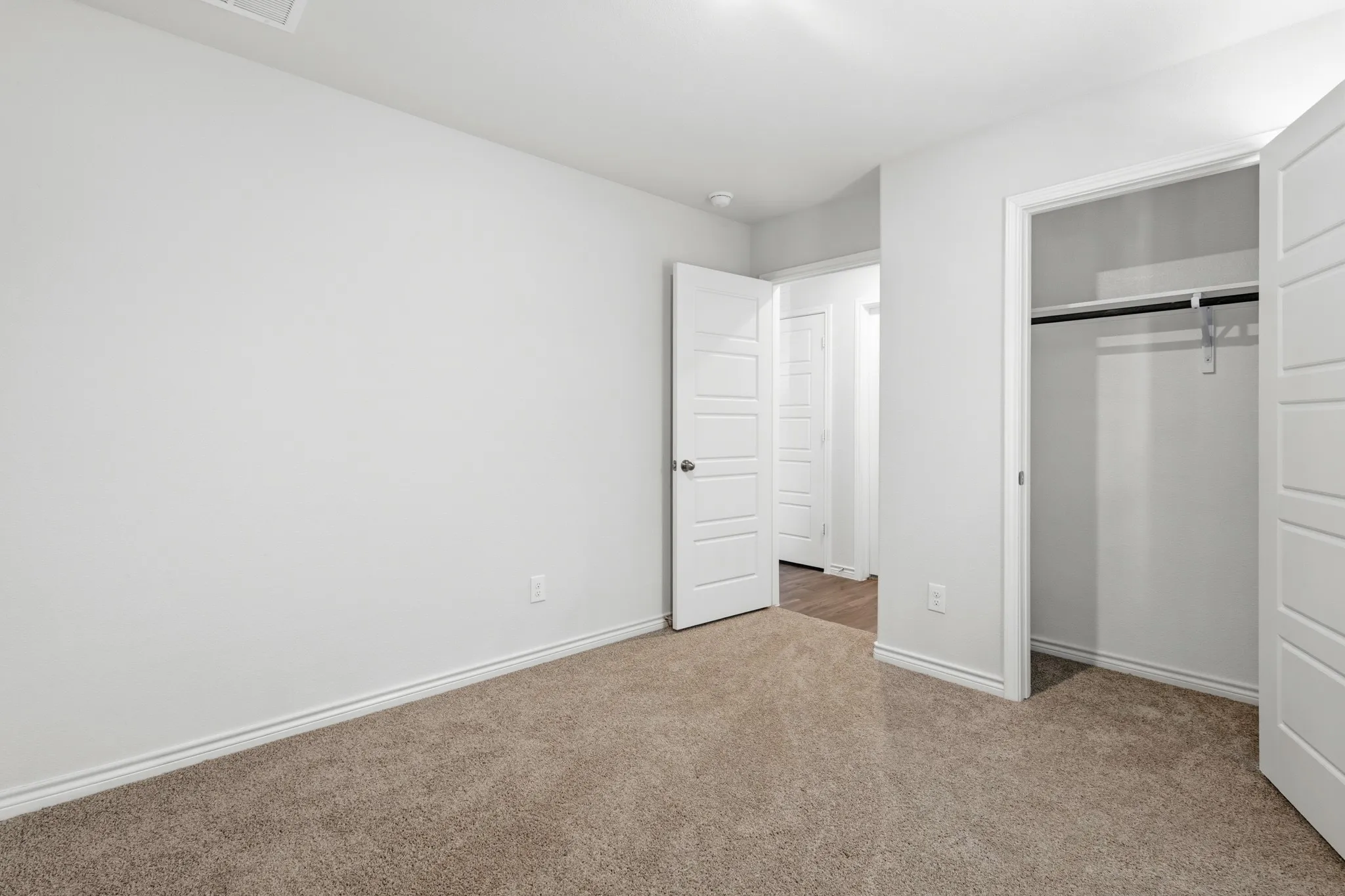 Single Family Residence For Sale in Ellis County , 1600 Luke Street, Ennis, Texas 75119, 3 Bedroom, 2 Bathroom, 2 Garage spaces, 1,439 Sqft, built in 2023, mls#21357218, Real Estate Agent in Ennis, Homes For Sale in Ellis county, Homes For Sale in Ennis, Realtor in Ennis Texas, Real Estate Brokerage Independent Realty Texas, Luminita Cordes Realtor