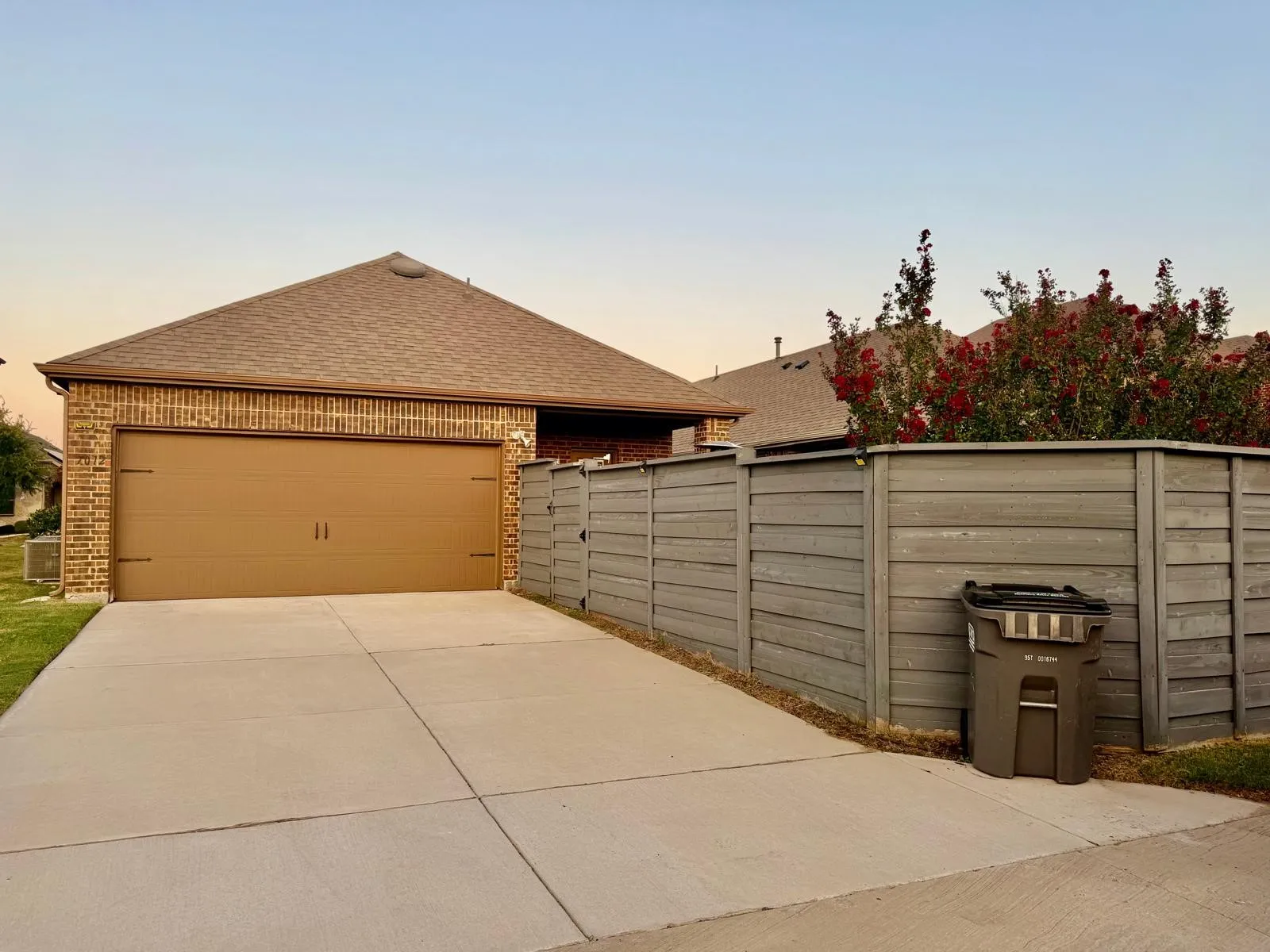 Single Family Residence For Sale in Denton County , 7012 Wildflower Way, Little Elm, Texas 76227, 3 Bedroom, 2 Bathroom, 2 Garage spaces, 1,584 Sqft, built in 2021, mls#21348164, Real Estate Agent in Little Elm, Homes For Sale in Denton county, Homes For Sale in Little Elm, Realtor in Little Elm Texas, Real Estate Brokerage Independent Realty Texas, Luminita Cordes Realtor