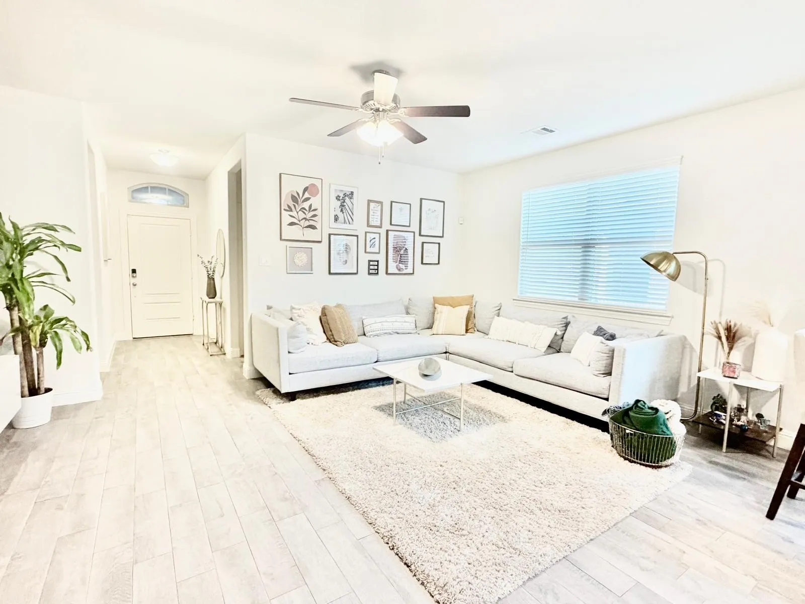 Single Family Residence For Sale in Denton County , 7012 Wildflower Way, Little Elm, Texas 76227, 3 Bedroom, 2 Bathroom, 2 Garage spaces, 1,584 Sqft, built in 2021, mls#21348164, Real Estate Agent in Little Elm, Homes For Sale in Denton county, Homes For Sale in Little Elm, Realtor in Little Elm Texas, Real Estate Brokerage Independent Realty Texas, Luminita Cordes Realtor