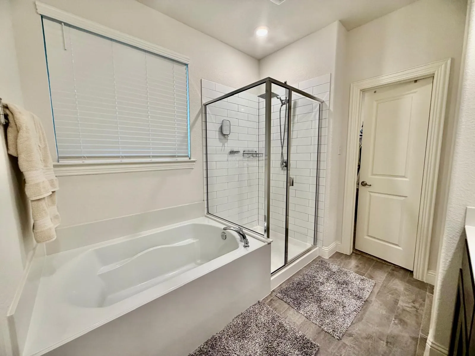 Single Family Residence For Sale in Denton County , 7012 Wildflower Way, Little Elm, Texas 76227, 3 Bedroom, 2 Bathroom, 2 Garage spaces, 1,584 Sqft, built in 2021, mls#21348164, Real Estate Agent in Little Elm, Homes For Sale in Denton county, Homes For Sale in Little Elm, Realtor in Little Elm Texas, Real Estate Brokerage Independent Realty Texas, Luminita Cordes Realtor