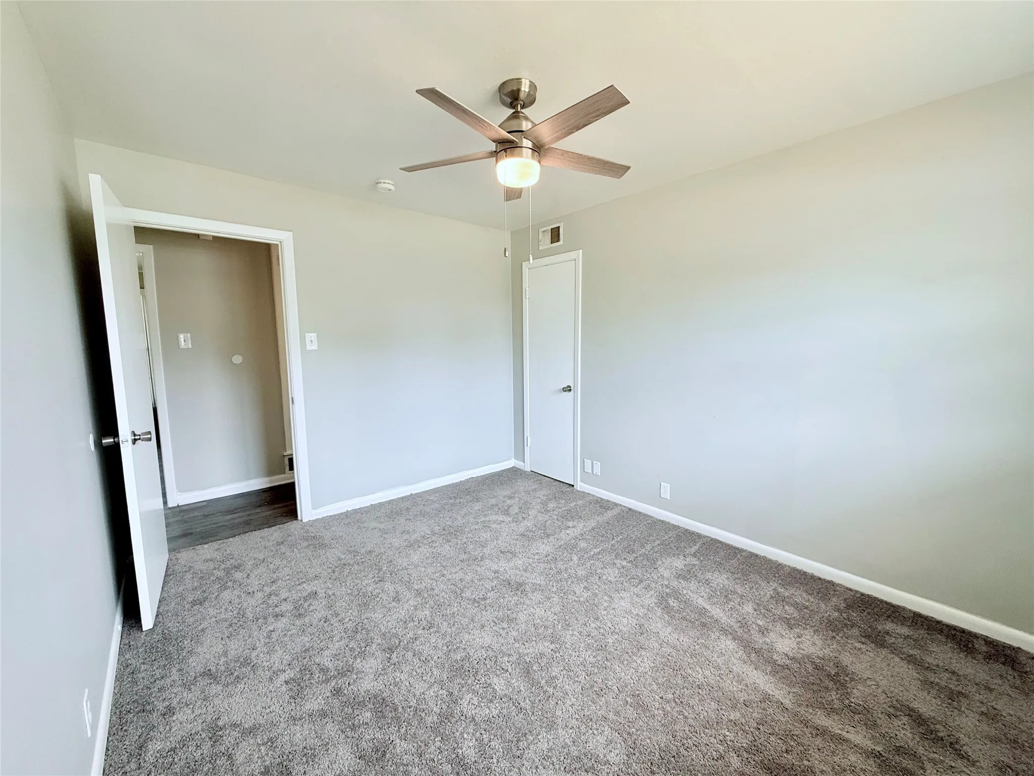 Single Family Residence For Rent in Grayson County , 401 W Lamberth Road, Sherman, Texas 75092, 3 Bedroom, 2 Bathroom, 1 Garage spaces, 1,640 Sqft, built in 1955, mls#21357241, Real Estate Agent in Sherman, Homes For Rent in Grayson county, Homes For Rent in Sherman, Realtor in Sherman Texas, Real Estate Brokerage Independent Realty Texas, Luminita Cordes Realtor