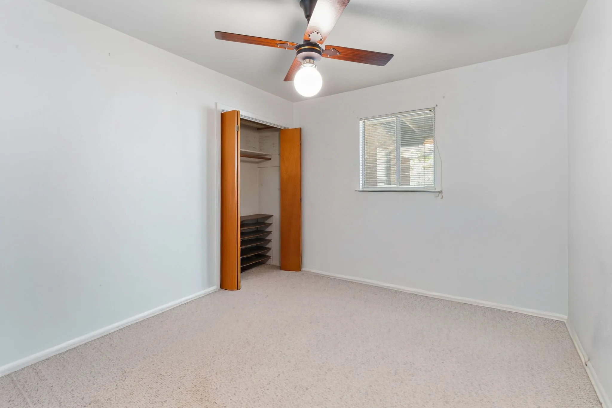 Single Family Residence For Sale in Tarrant County , 840 Comal Avenue, White Settlement, Texas 76108, 3 Bedroom, 2 Bathroom, 1 Garage spaces, 1,459 Sqft, built in 1963, mls#21354997, Real Estate Agent in White Settlement, Homes For Sale in Tarrant county, Homes For Sale in White Settlement, Realtor in White Settlement Texas, Real Estate Brokerage Independent Realty Texas, Luminita Cordes Realtor