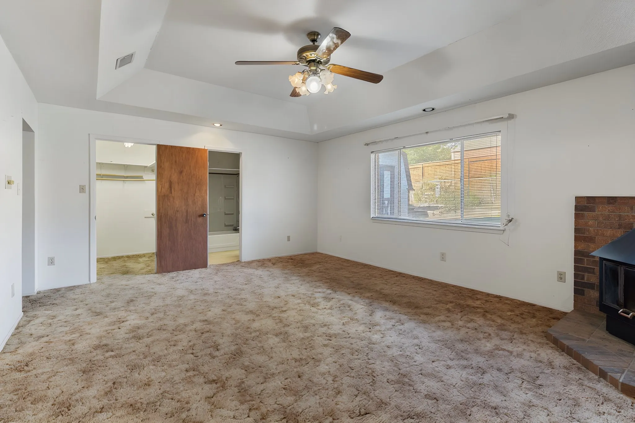 Single Family Residence For Sale in Tarrant County , 840 Comal Avenue, White Settlement, Texas 76108, 3 Bedroom, 2 Bathroom, 1 Garage spaces, 1,459 Sqft, built in 1963, mls#21354997, Real Estate Agent in White Settlement, Homes For Sale in Tarrant county, Homes For Sale in White Settlement, Realtor in White Settlement Texas, Real Estate Brokerage Independent Realty Texas, Luminita Cordes Realtor