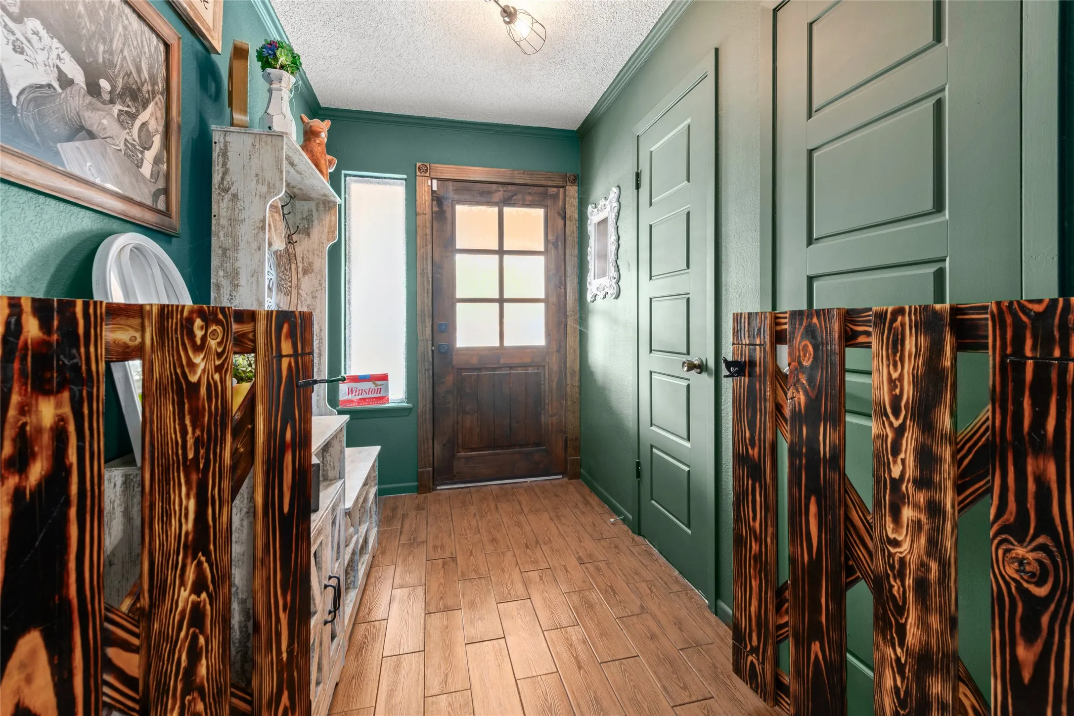 Single Family Residence For Sale in Taylor County , 1017 Chriswood Drive, Abilene, Texas 79601, 3 Bedroom, 2 Bathroom, 2 Garage spaces, 1,735 Sqft, built in 1976, mls#21357192, Real Estate Agent in Abilene, Homes For Sale in Taylor county, Homes For Sale in Abilene, Realtor in Abilene Texas, Real Estate Brokerage Independent Realty Texas, Luminita Cordes Realtor