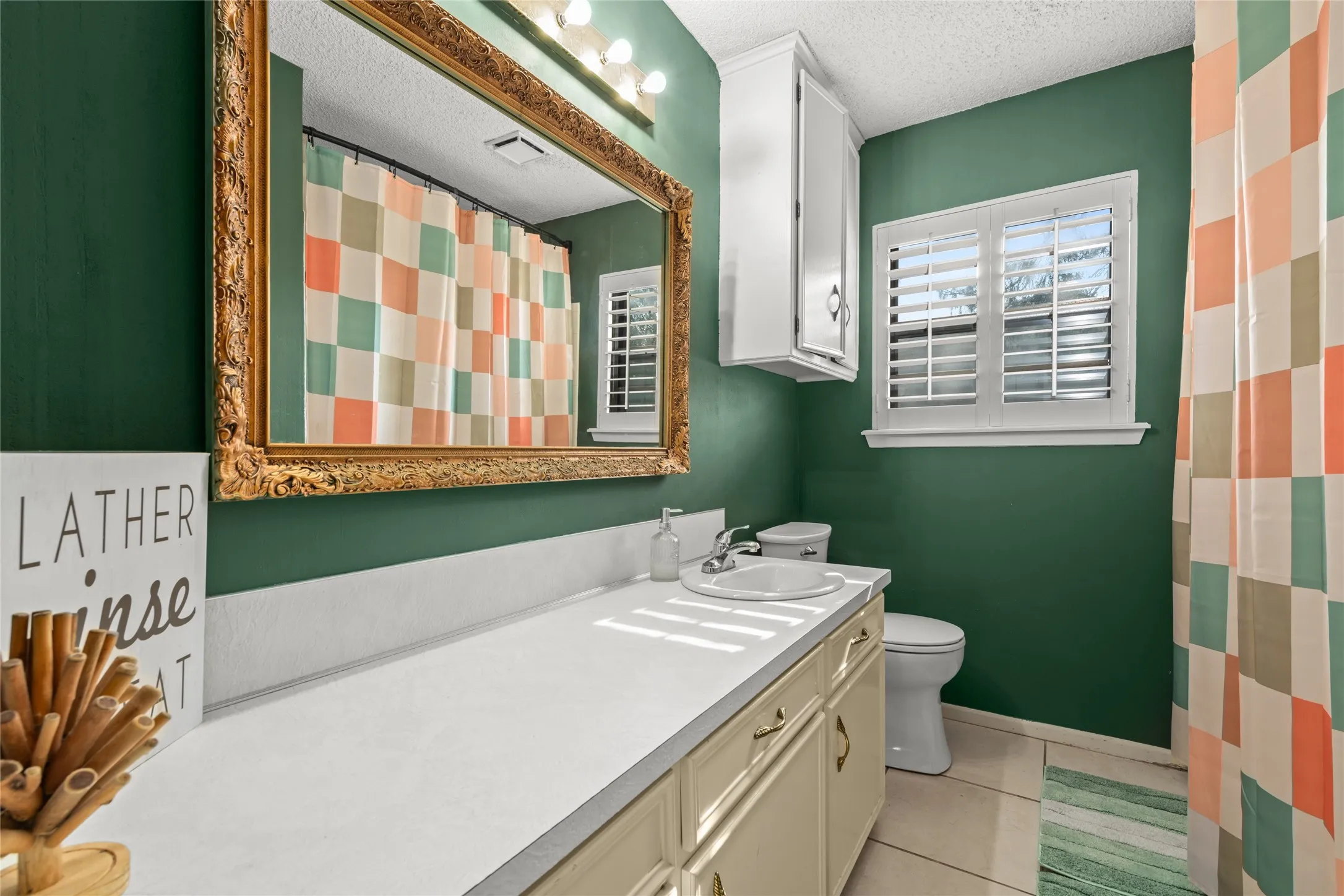 Single Family Residence For Sale in Taylor County , 1017 Chriswood Drive, Abilene, Texas 79601, 3 Bedroom, 2 Bathroom, 2 Garage spaces, 1,735 Sqft, built in 1976, mls#21357192, Real Estate Agent in Abilene, Homes For Sale in Taylor county, Homes For Sale in Abilene, Realtor in Abilene Texas, Real Estate Brokerage Independent Realty Texas, Luminita Cordes Realtor
