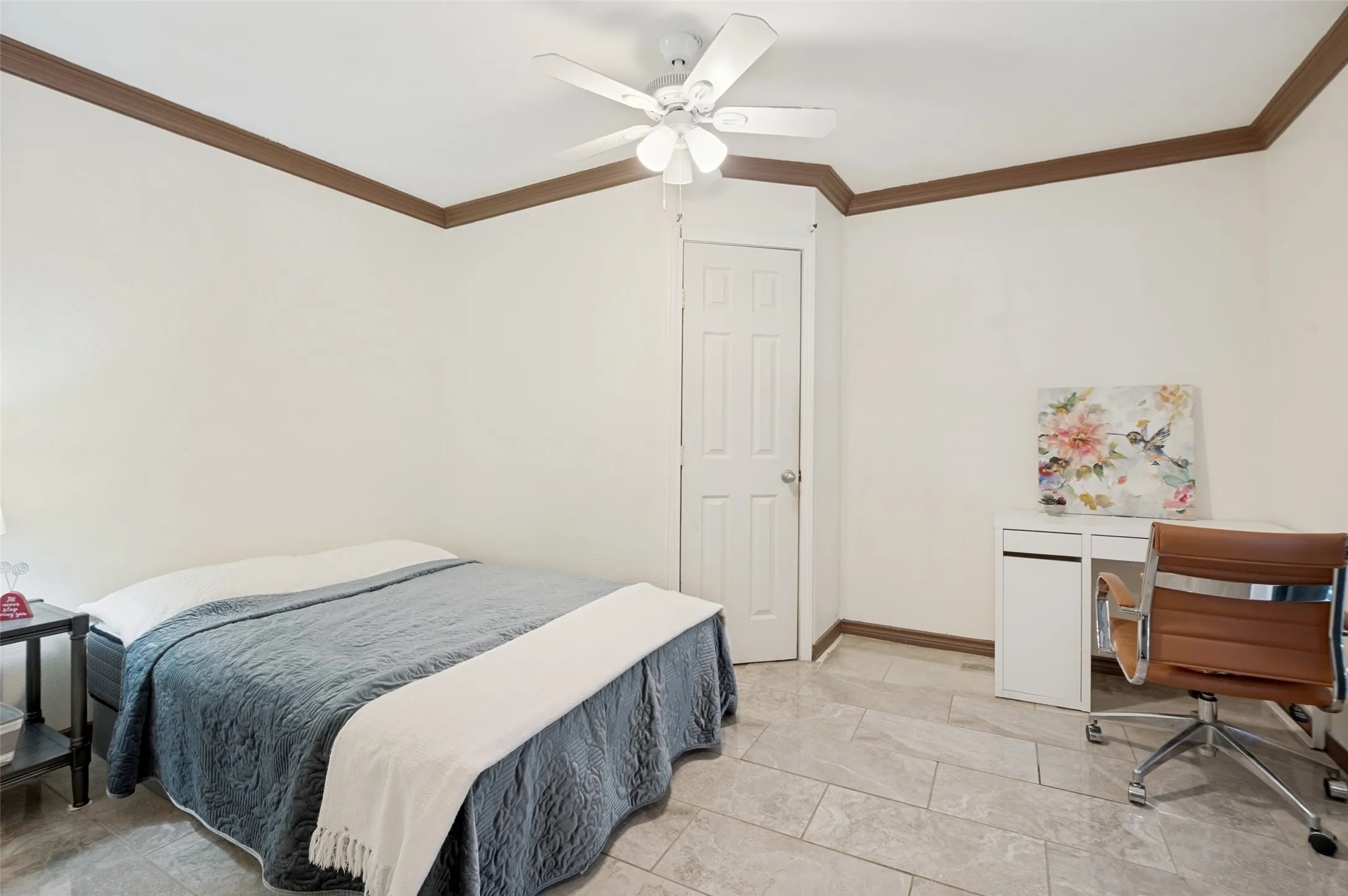 Single Family Residence For Sale in Denton County , 2006 E Branch Hollow Drive, Carrollton, Texas 75007, 4 Bedroom, 2 Bathroom, Garage spaces, 1,930 Sqft, built in 1984, mls#21357234, Real Estate Agent in Carrollton, Homes For Sale in Denton county, Homes For Sale in Carrollton, Realtor in Carrollton Texas, Real Estate Brokerage Independent Realty Texas, Luminita Cordes Realtor