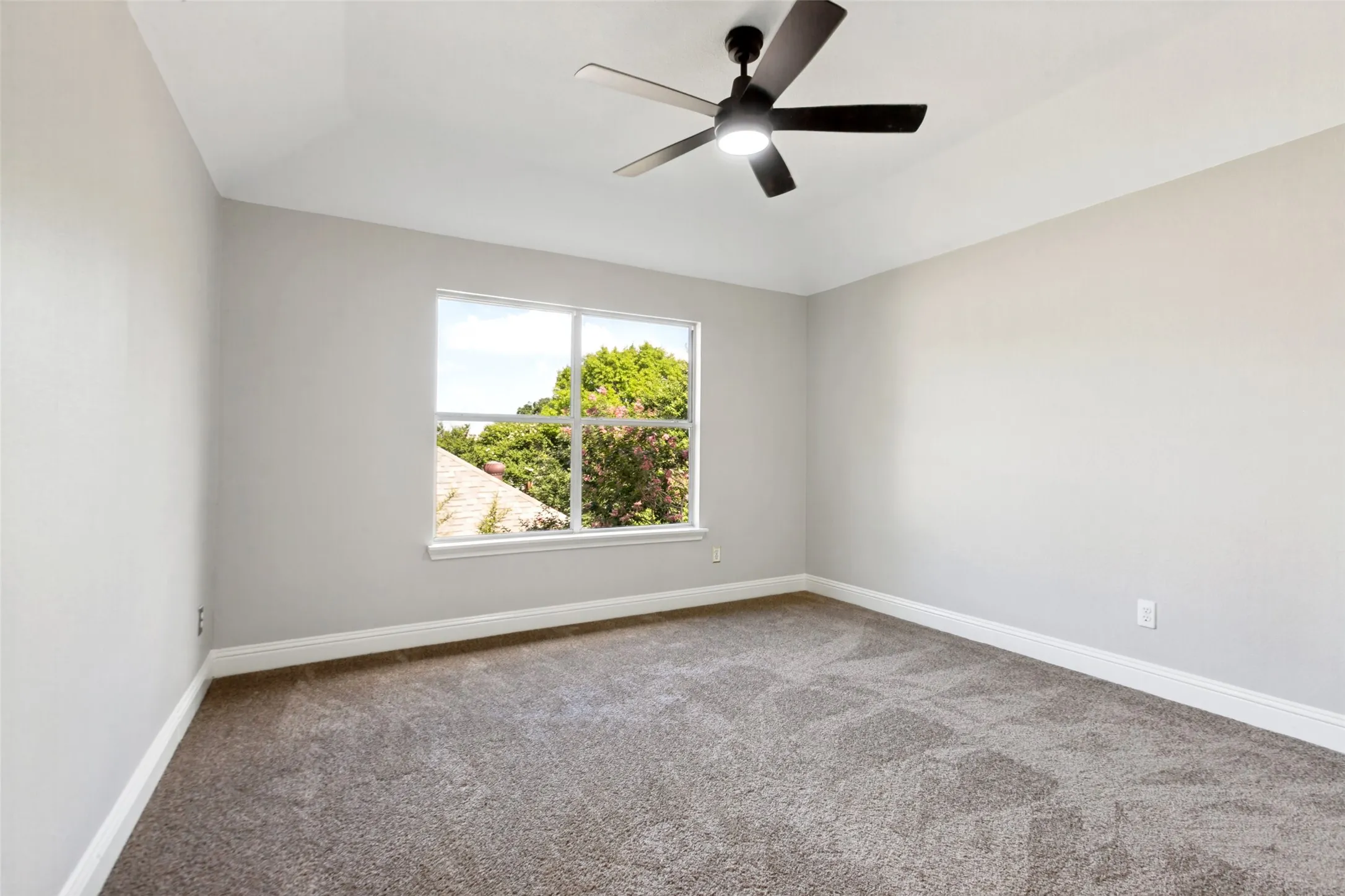 Single Family Residence For Sale in Collin County , 1013 Alameda Court, Allen, Texas 75013, 4 Bedroom, 3 Bathroom, 2 Garage spaces, 2,626 Sqft, built in 1993, mls#21357246, Real Estate Agent in Allen, Homes For Sale in Collin county, Homes For Sale in Allen, Realtor in Allen Texas, Real Estate Brokerage Independent Realty Texas, Luminita Cordes Realtor