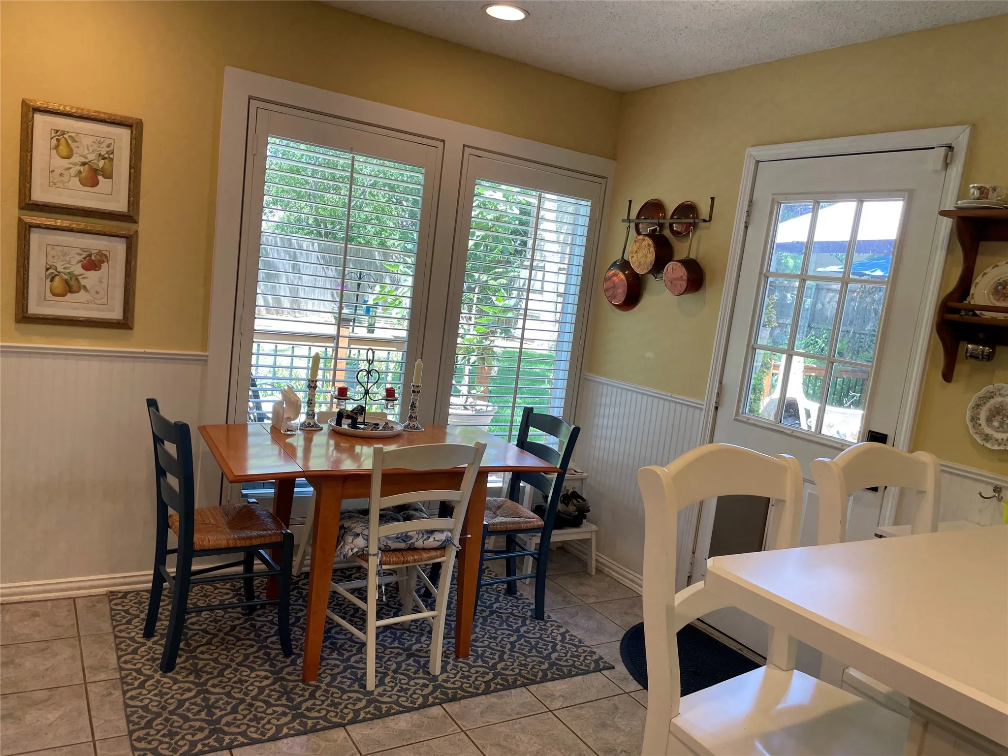 Single Family Residence For Sale in Dallas County , 5115 Stanford Avenue, Dallas, Texas 75209, 3 Bedroom, 2 Bathroom, 1 Garage spaces, 1,832 Sqft, built in 1939, mls#21357229, Real Estate Agent in Dallas, Homes For Sale in Dallas county, Homes For Sale in Dallas, Realtor in Dallas Texas, Real Estate Brokerage Independent Realty Texas, Luminita Cordes Realtor